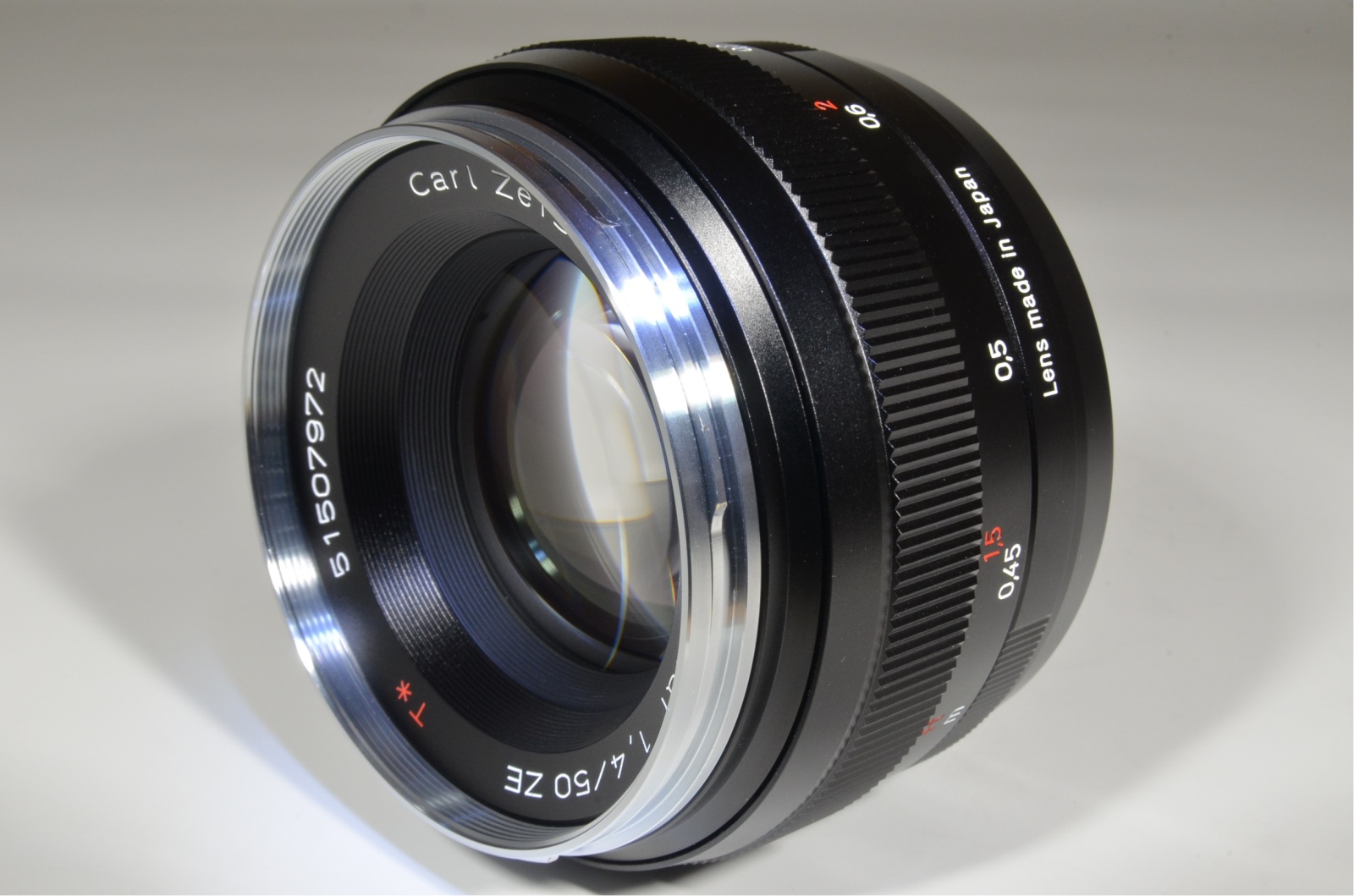 carl zeiss planar t* 50mm f/1.4 ze for canon