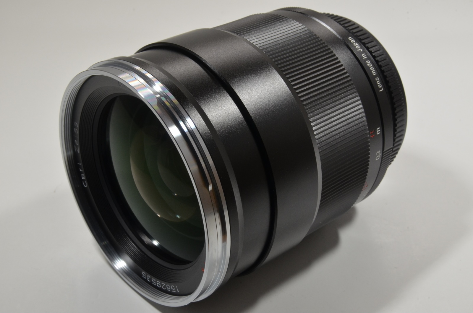 carl zeiss distagon t* 35mm f1.4 zf.2 for nikon with lens filter