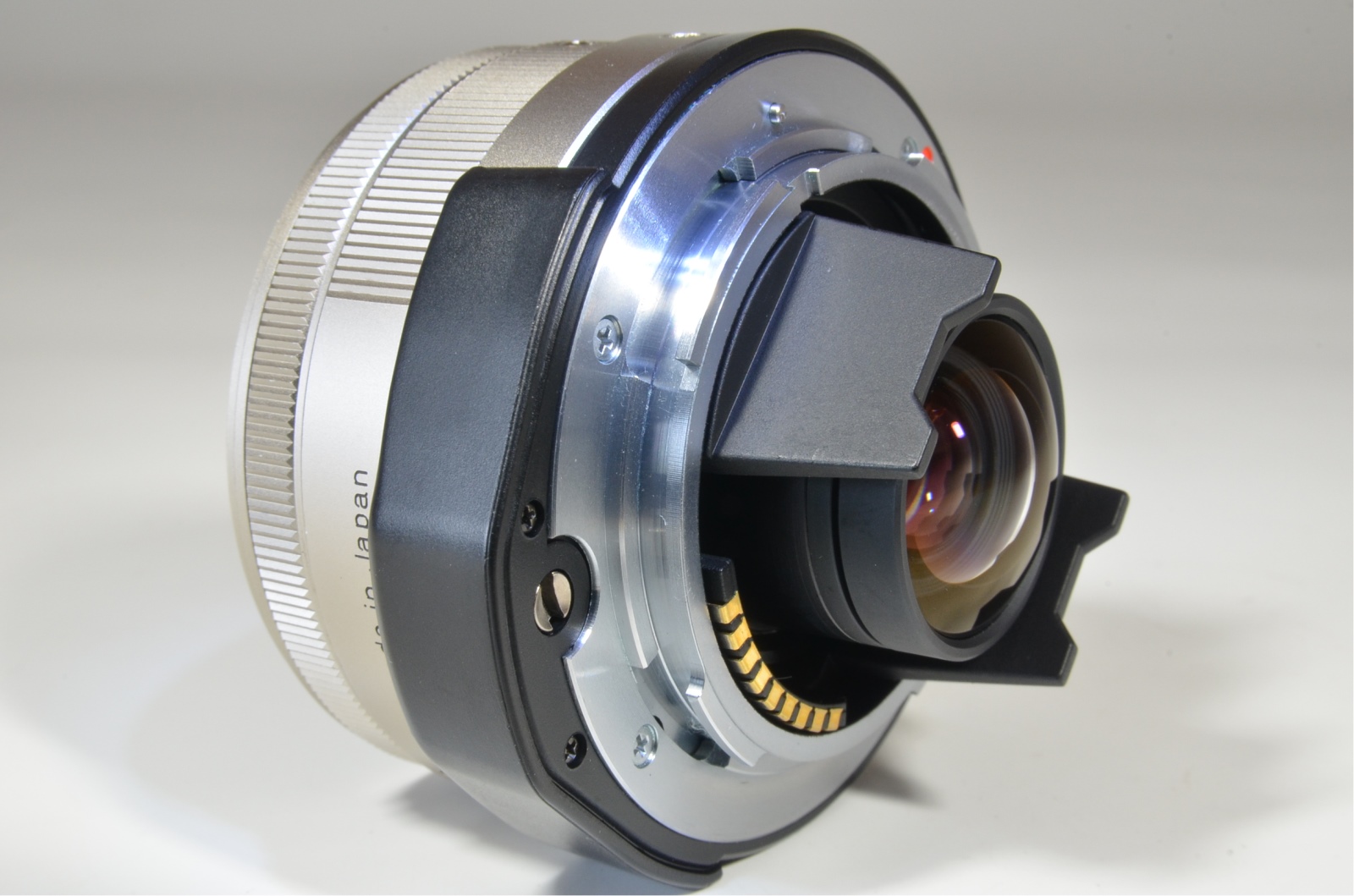 contax carl zeiss t* biogon 28mm f2.8 g lens