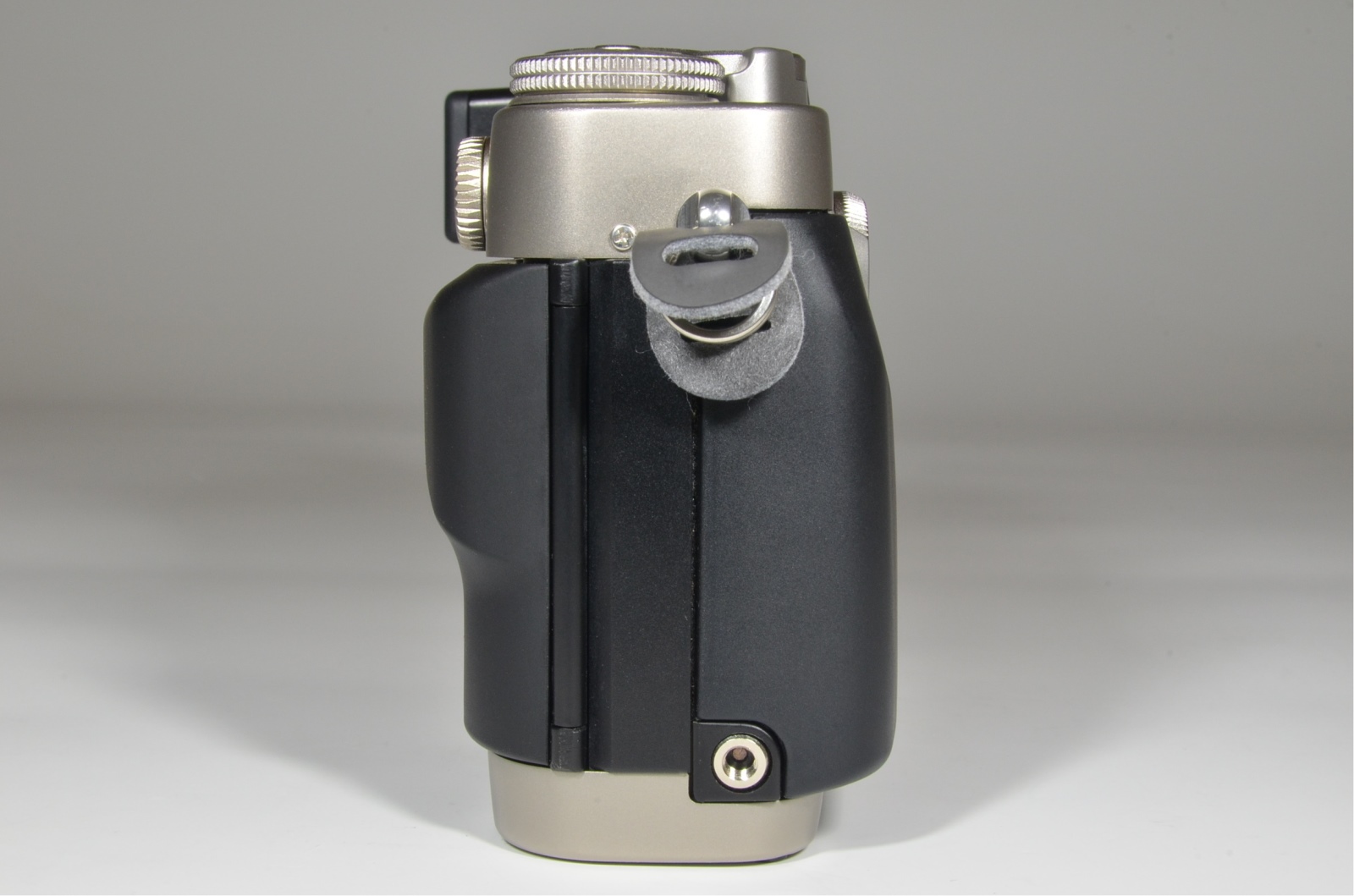 contax g2 35mm rangefinder film camera with planar 45mm f2