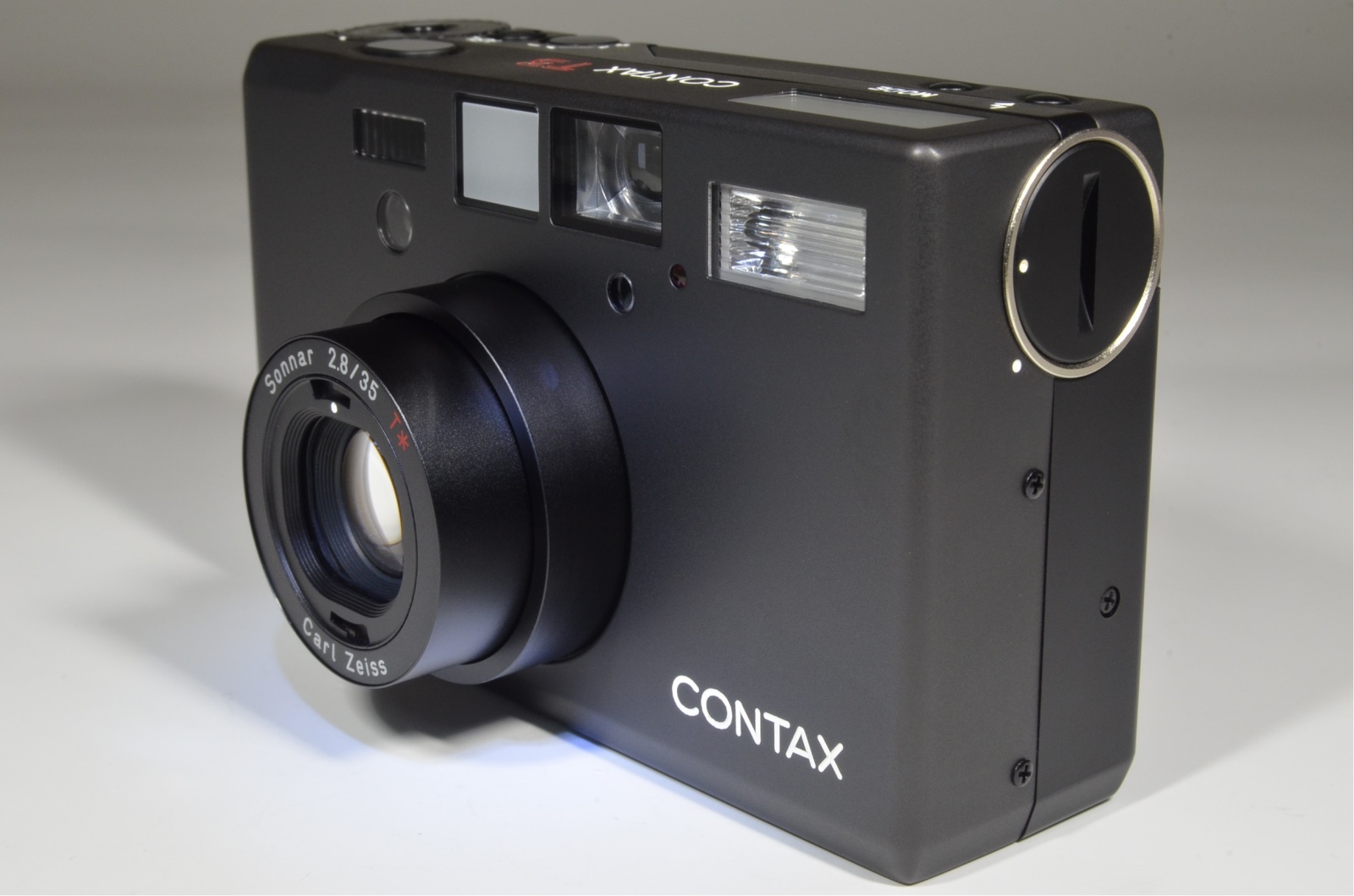 contax t3 data back black in boxed point & shoot 35mm film camera