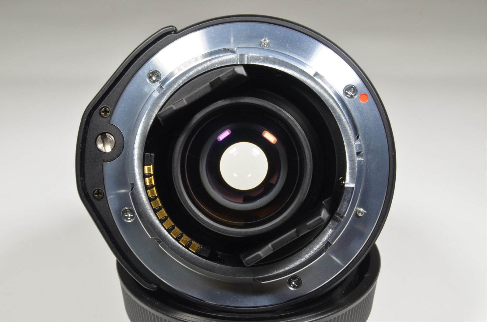 contax g2 camera / planar 45mm f2 / biogon 28 f2.8 / sonnar 90mm f2.8 / tla200