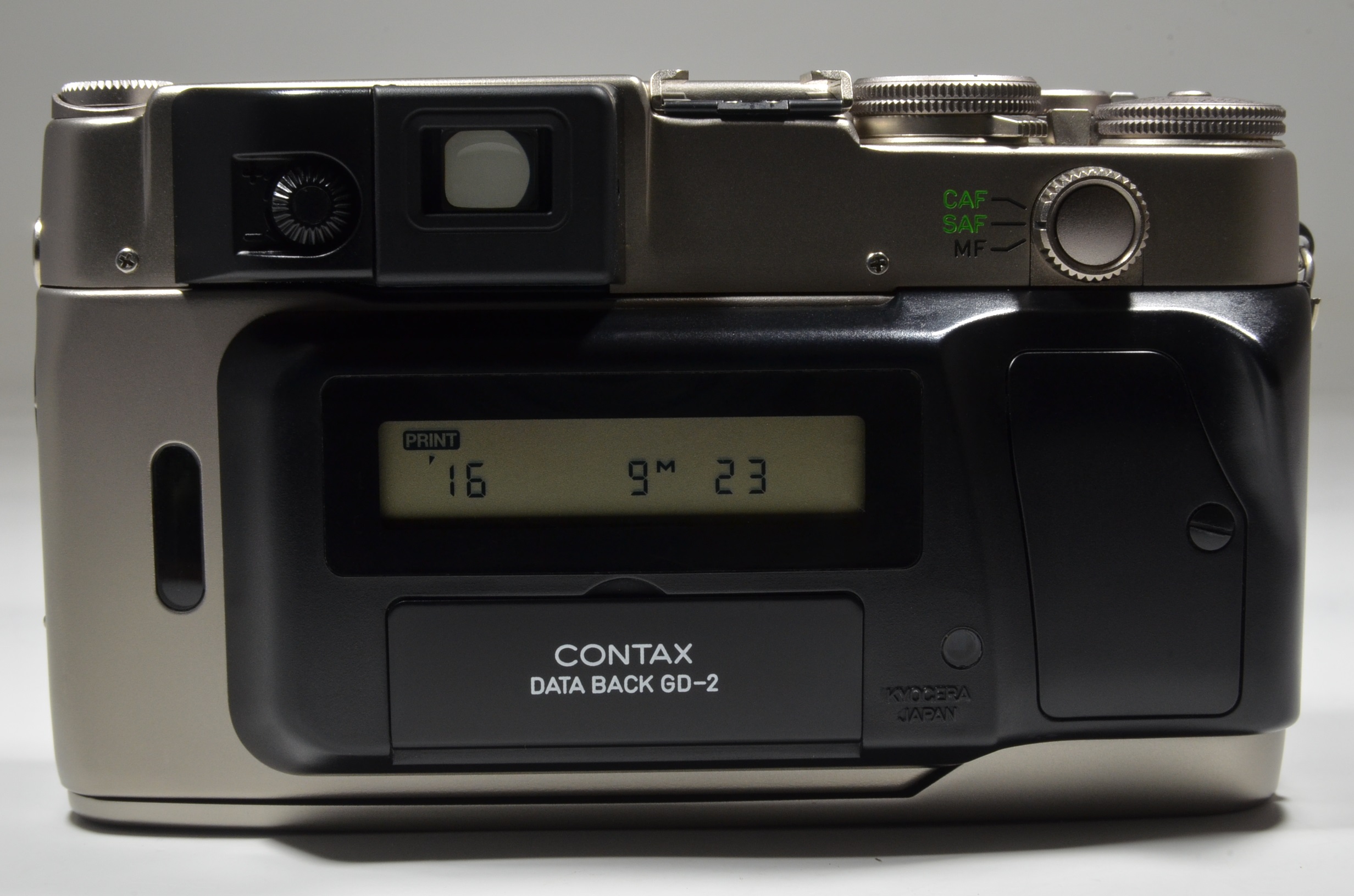 contax g2 databack camera / planar 45mm f2 / biogon 28mm f2.8 / sonnar 90mm f2.8 / tla200