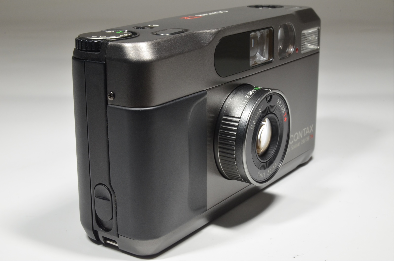 CONTAX T2 Titanium Black Point Shoot 35mm Film Camera a0425 SuperB 