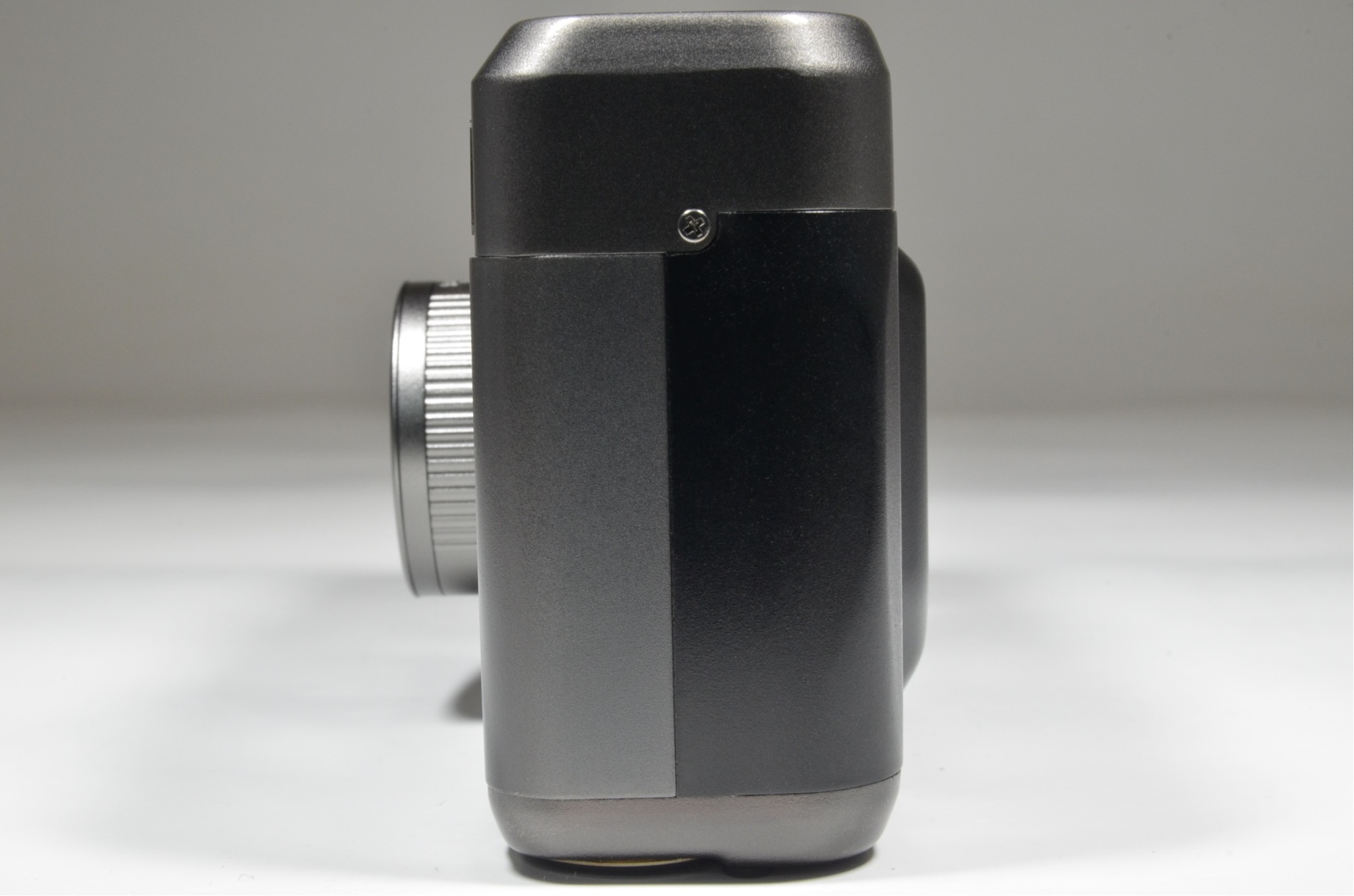 contax t2 data back titanium black point & shoot 35mm film camera