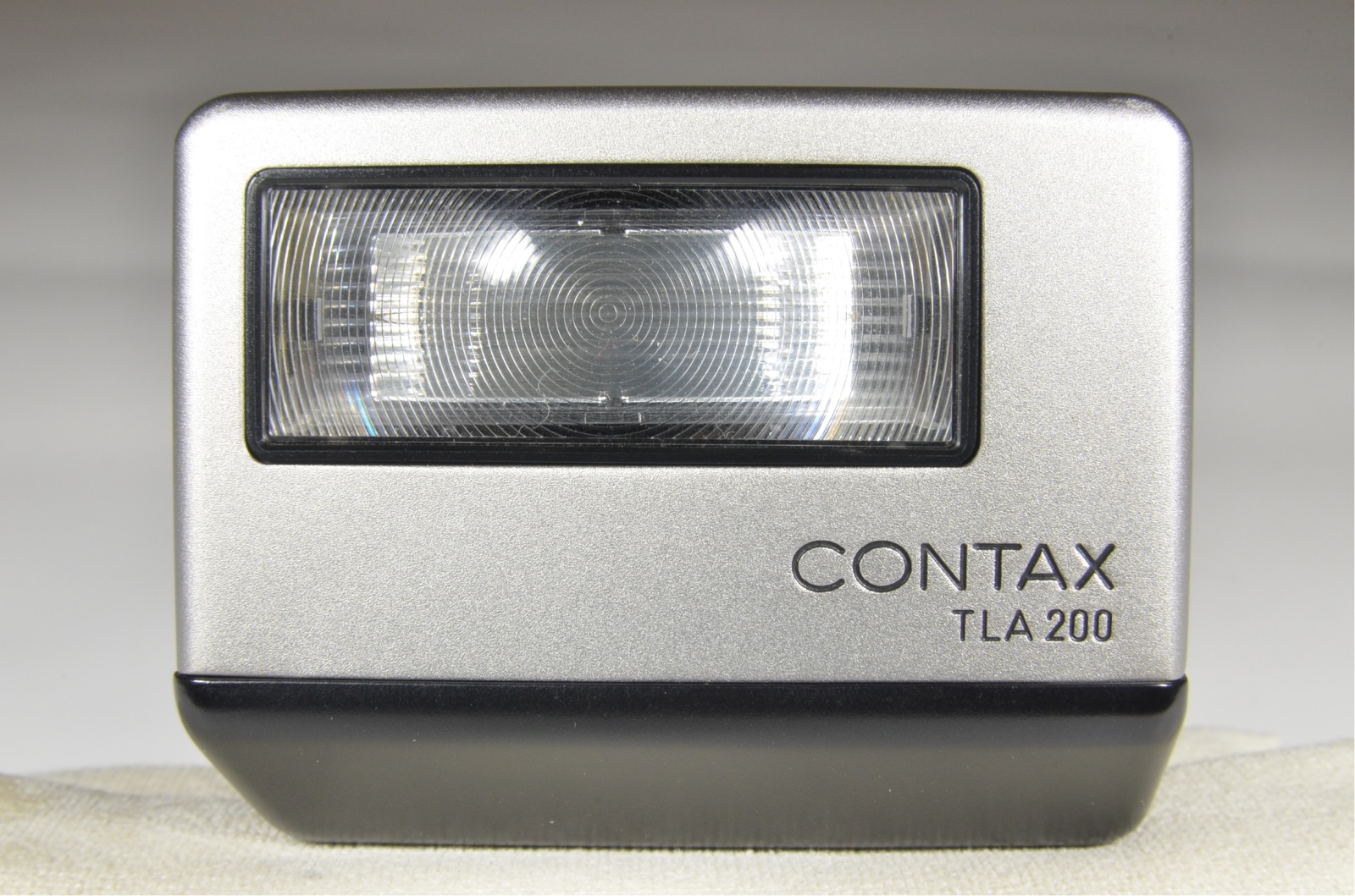 contax g2 in boxed, planar 45mm f2, biogon 28mm f2.8, sonnar 90mm f2.8, tla200