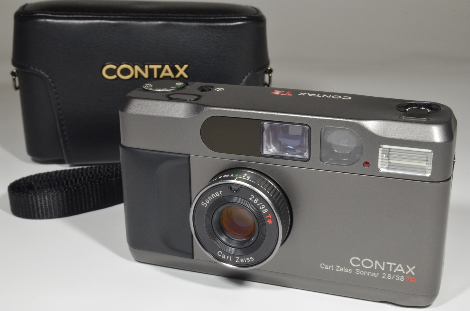 contax t2 titanium black 35mm film camera w/ full leather case