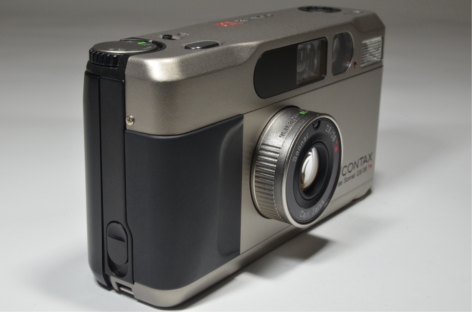 contax t2 data back point & shoot 35mm film camera
