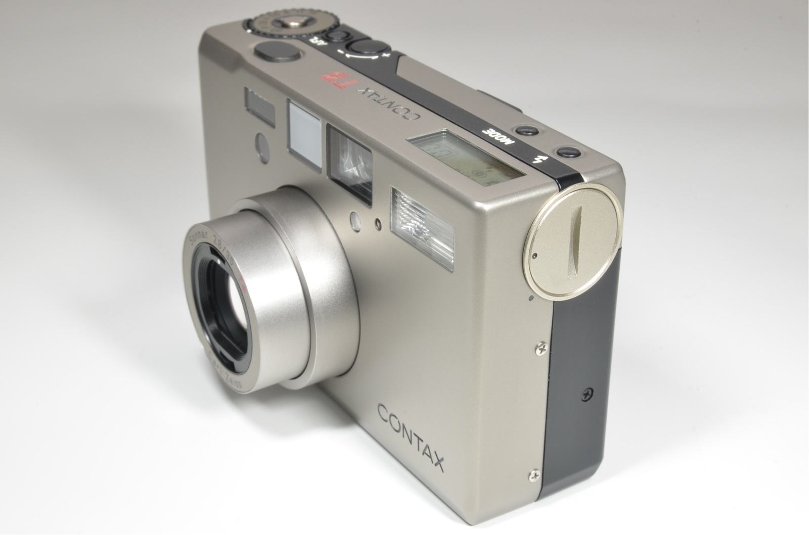 contax t3 p&s 35mm film camera with hood and 4 lens filters