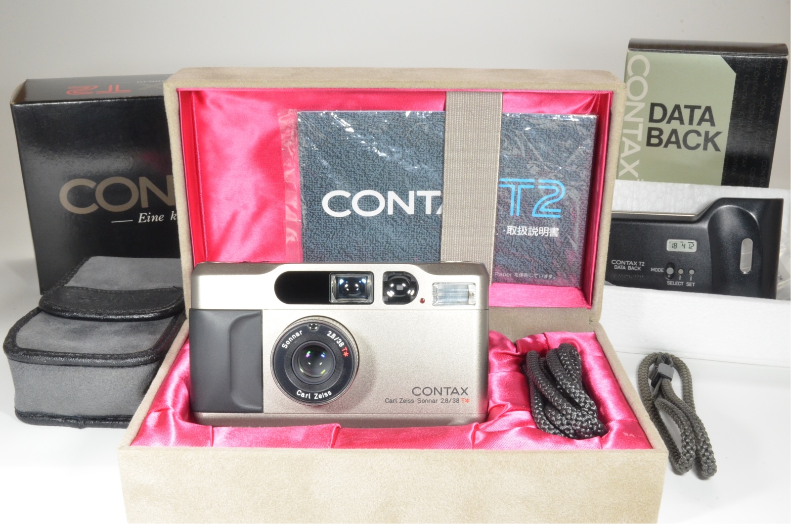 contax t2 titanium silver camera boxed with extra data back panel