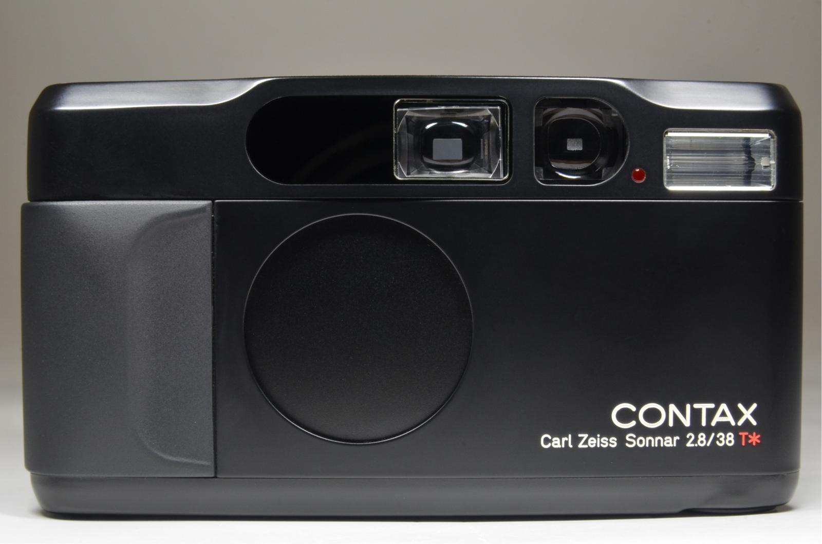 contax t2 black limited film camera boxed w/ full leather case
