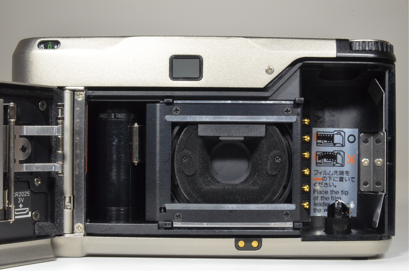 contax t2 data back titanium silver p&s 35mm film camera