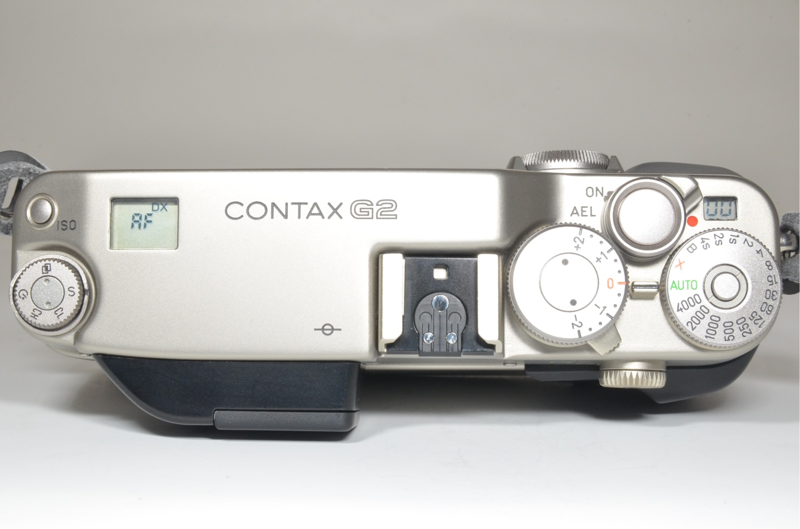 contax g2 camera with planar 45mm f2, biogon 28mm f2.8, sonnar 90mm f2.8, tla200