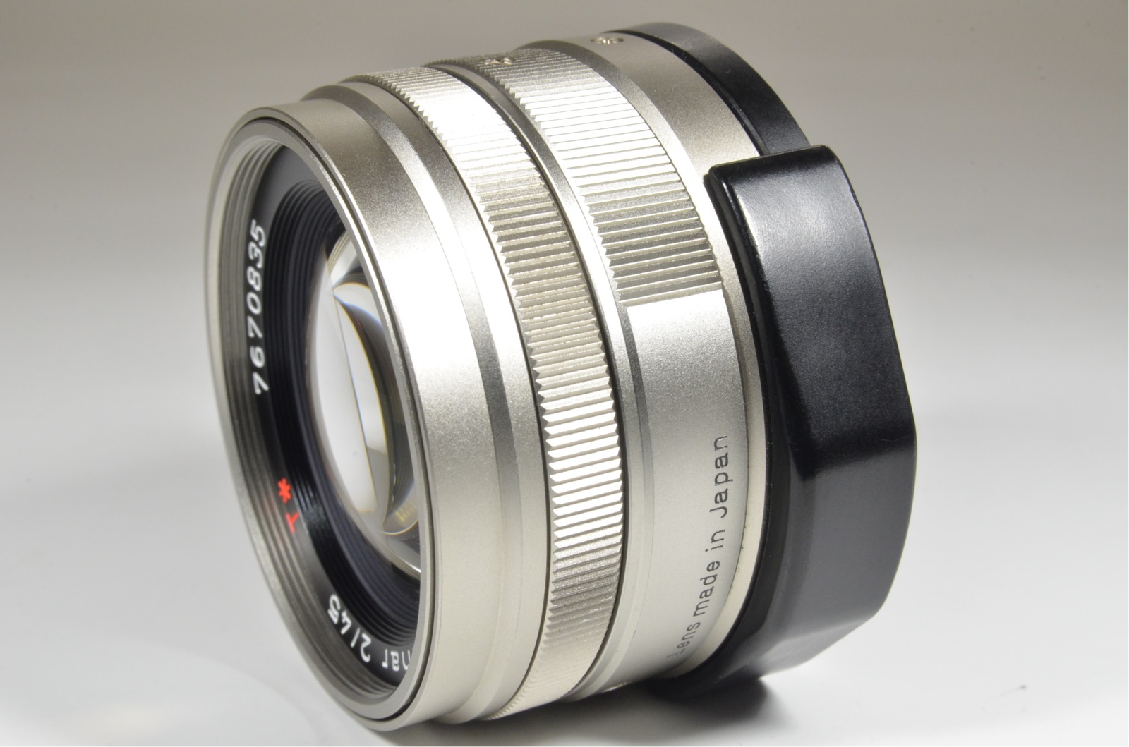 contax carl zeiss t* planar 45mm f2 with lens hood from japan