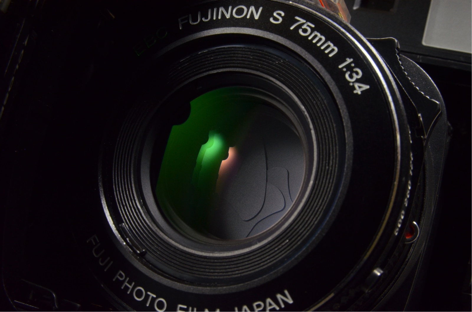 fujifilm fujica gs645 75mm f3.4 with lens hood and filter