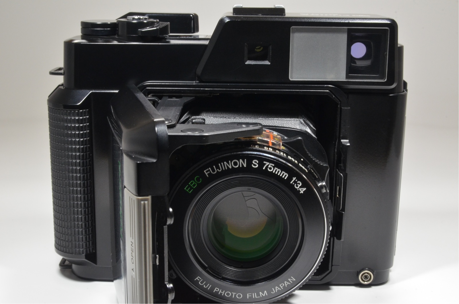 fujifilm fujica gs645 with lens hood and close-up finder set