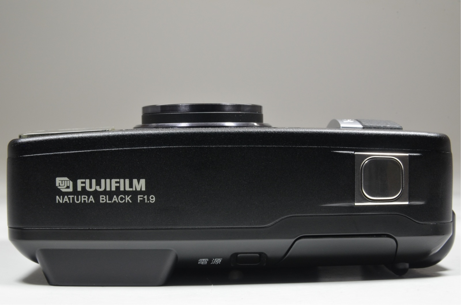fujifilm nature black 24mm f1.9 35mmm film camera from japan