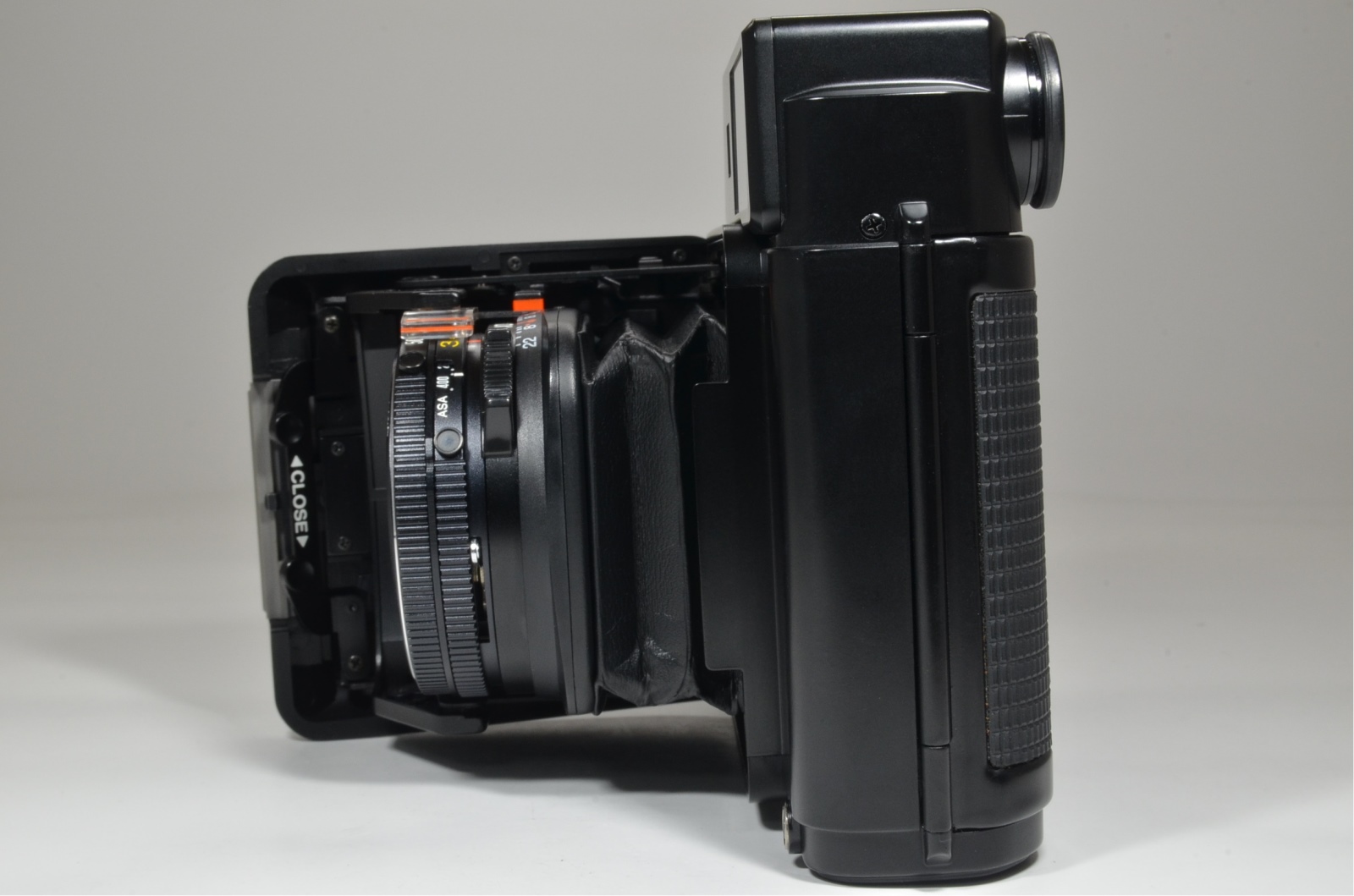 fujifilm fujica gs645 medium format film camera 75mm f3.4