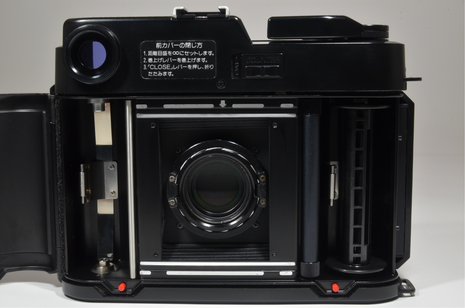 fujifilm fujica gs645 film camera 75mm f3.4 with lens hood from japan