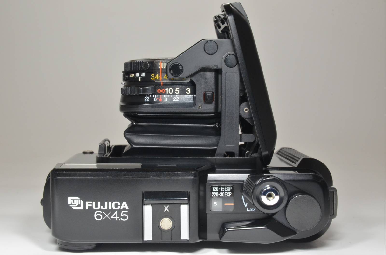 fujifilm fujica gs645 film camera 75mm f3.4 from japan