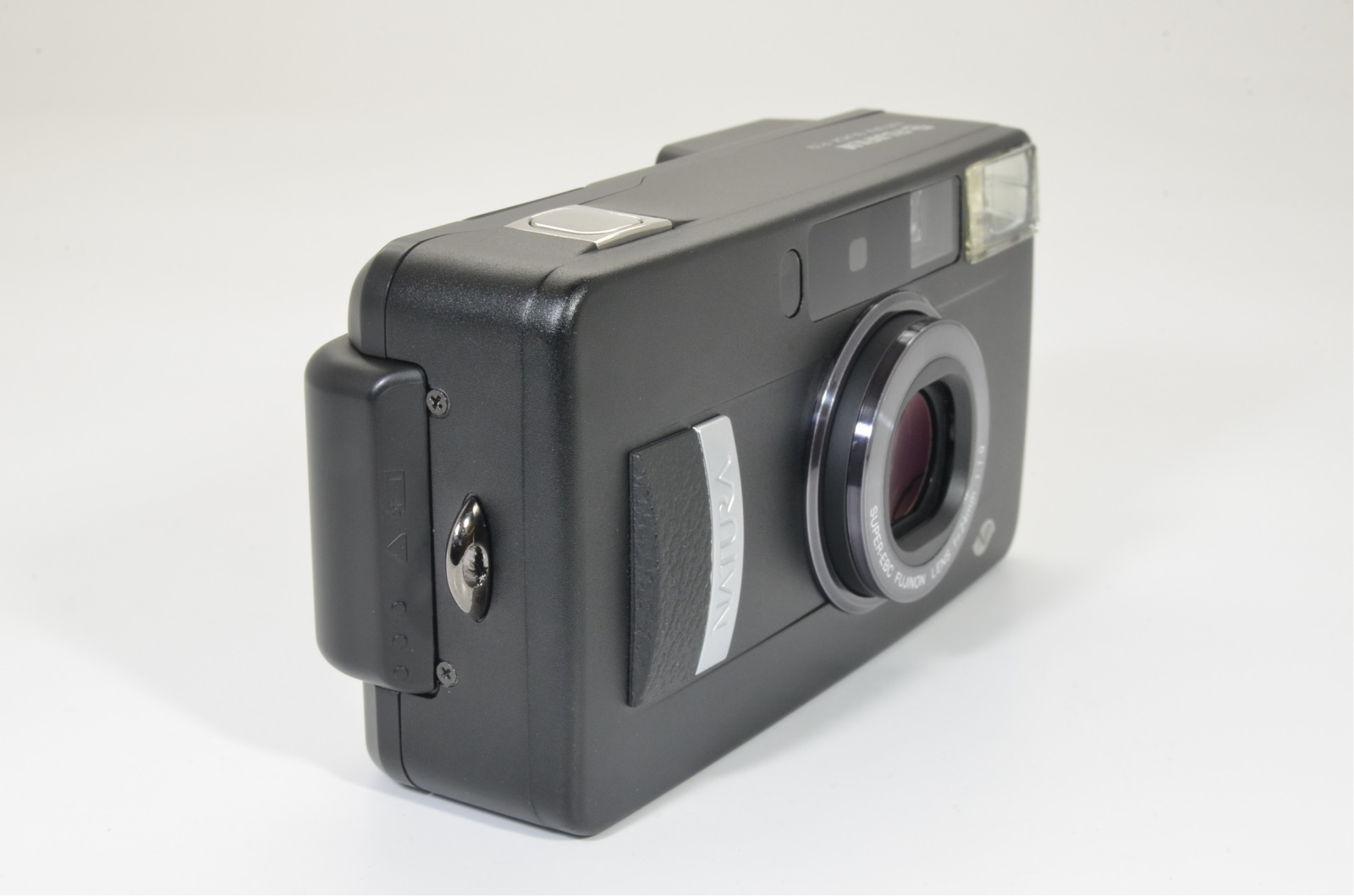 fujifilm natura black 35mm film camera fujinon 24mm f1.9 shooting tested