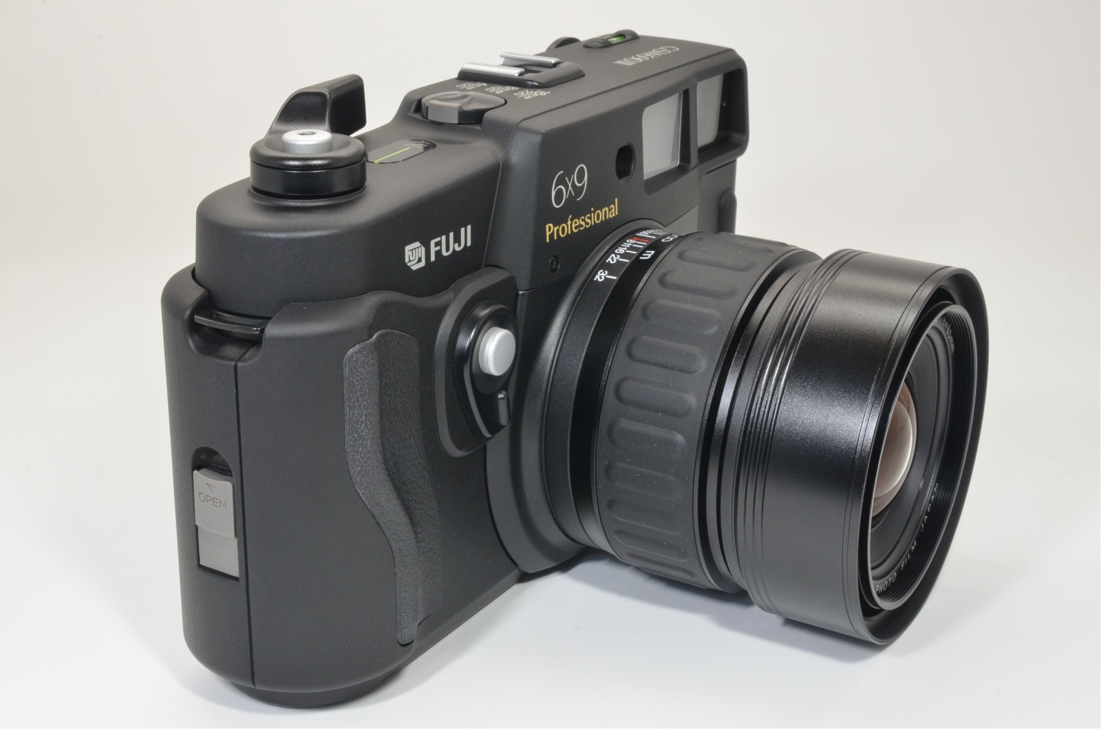 fuji fujifilm gsw690iii 65mm f5.6 count 016 medium format camera shooting tested