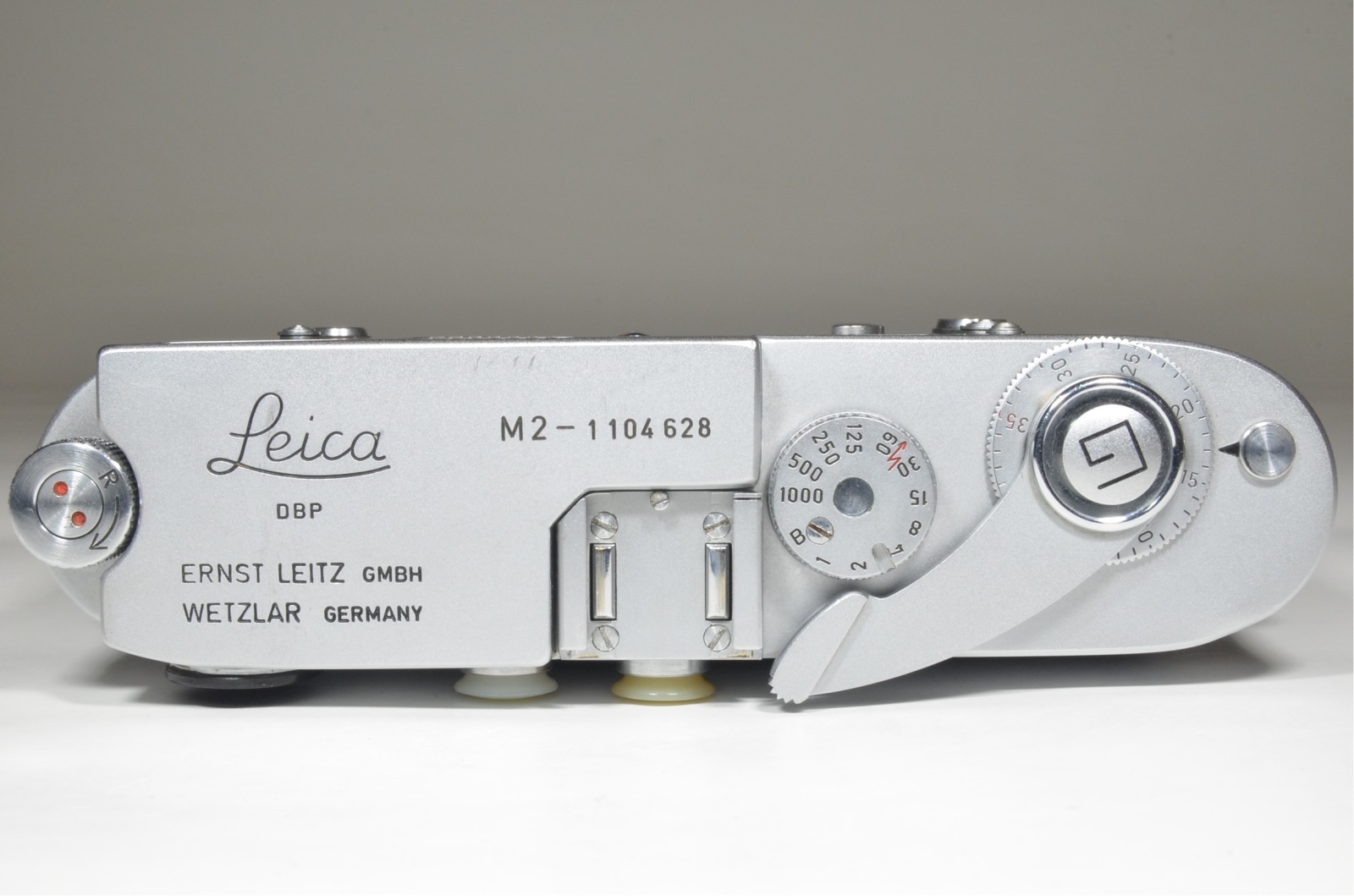 leica m2 camera s/n 1104628 self timer with summarit 50mm f1.5 lens