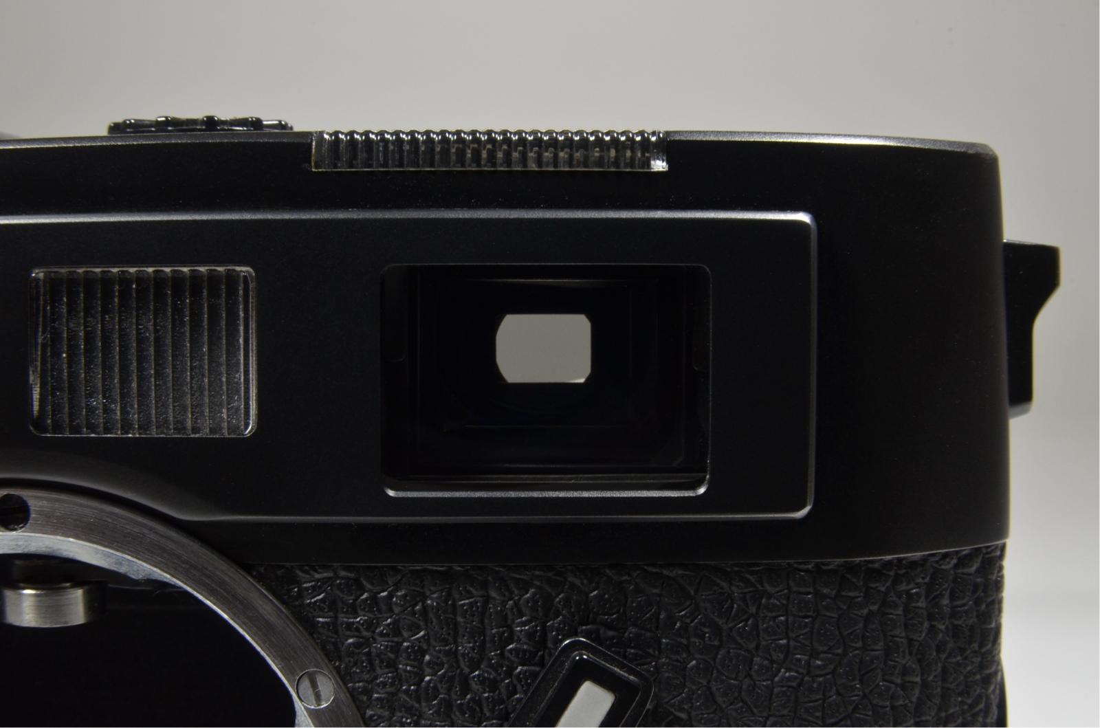 leica m5 black 3 lug year 1973 s/n 1376449 rangefinder camera