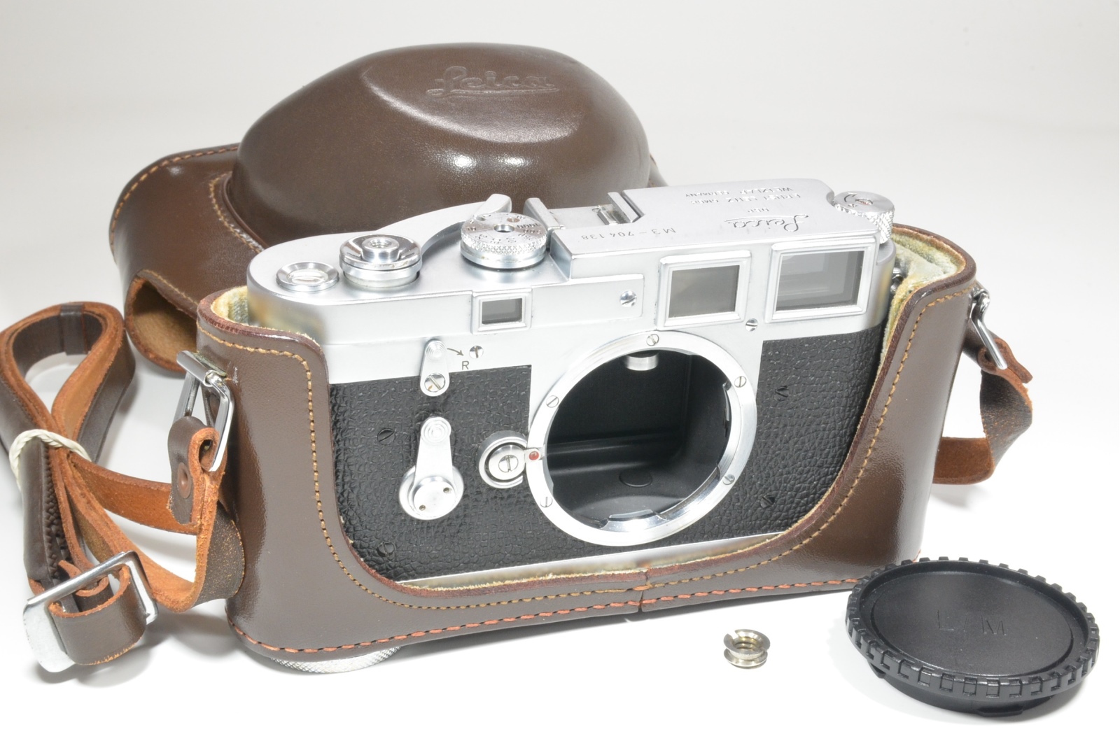 leica m3 double stroke s/n 704138 year 1954 with full leather case
