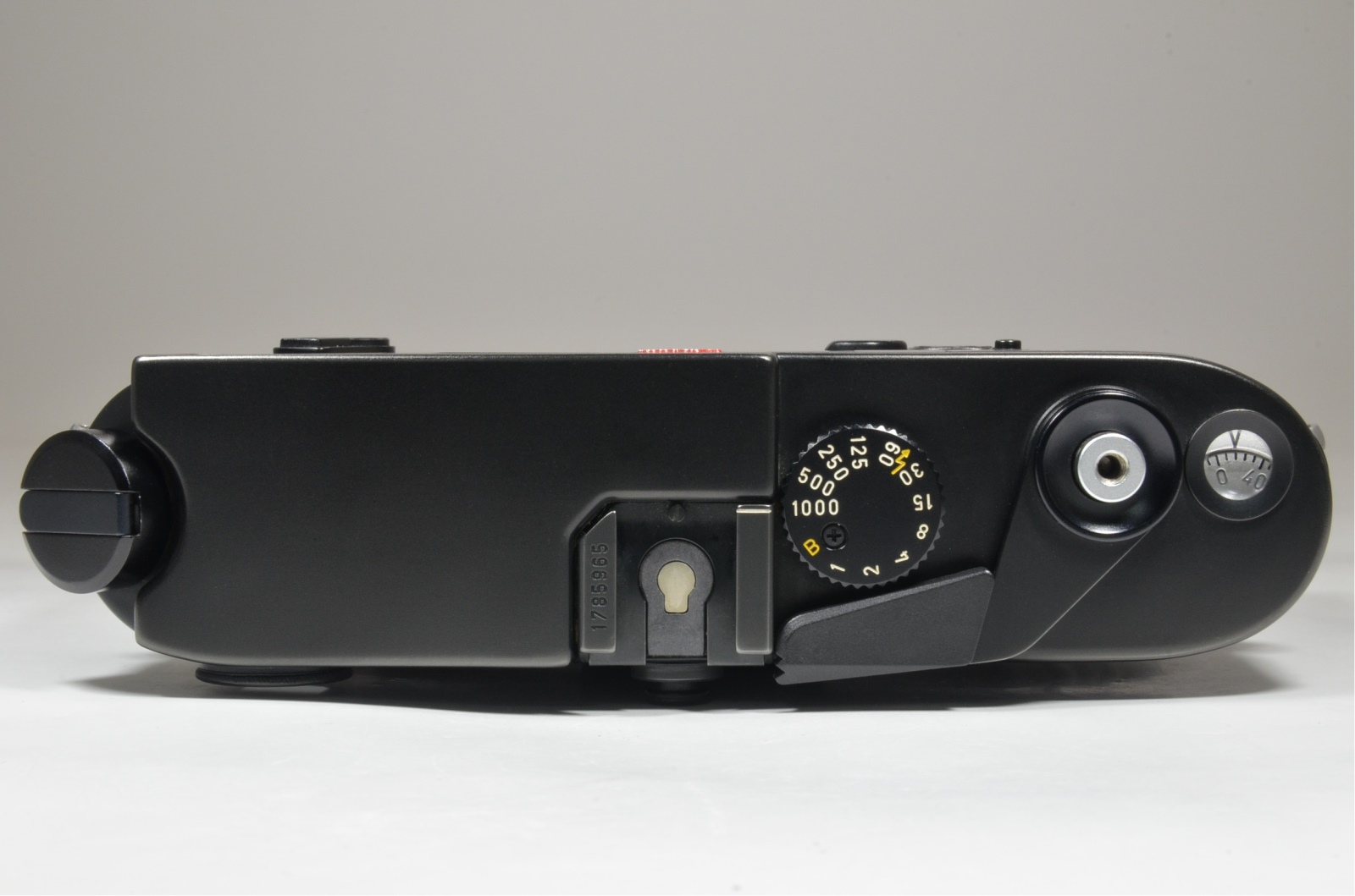 leica m6 0.72 black rangefinder serial no.1785965 year 1990 with case
