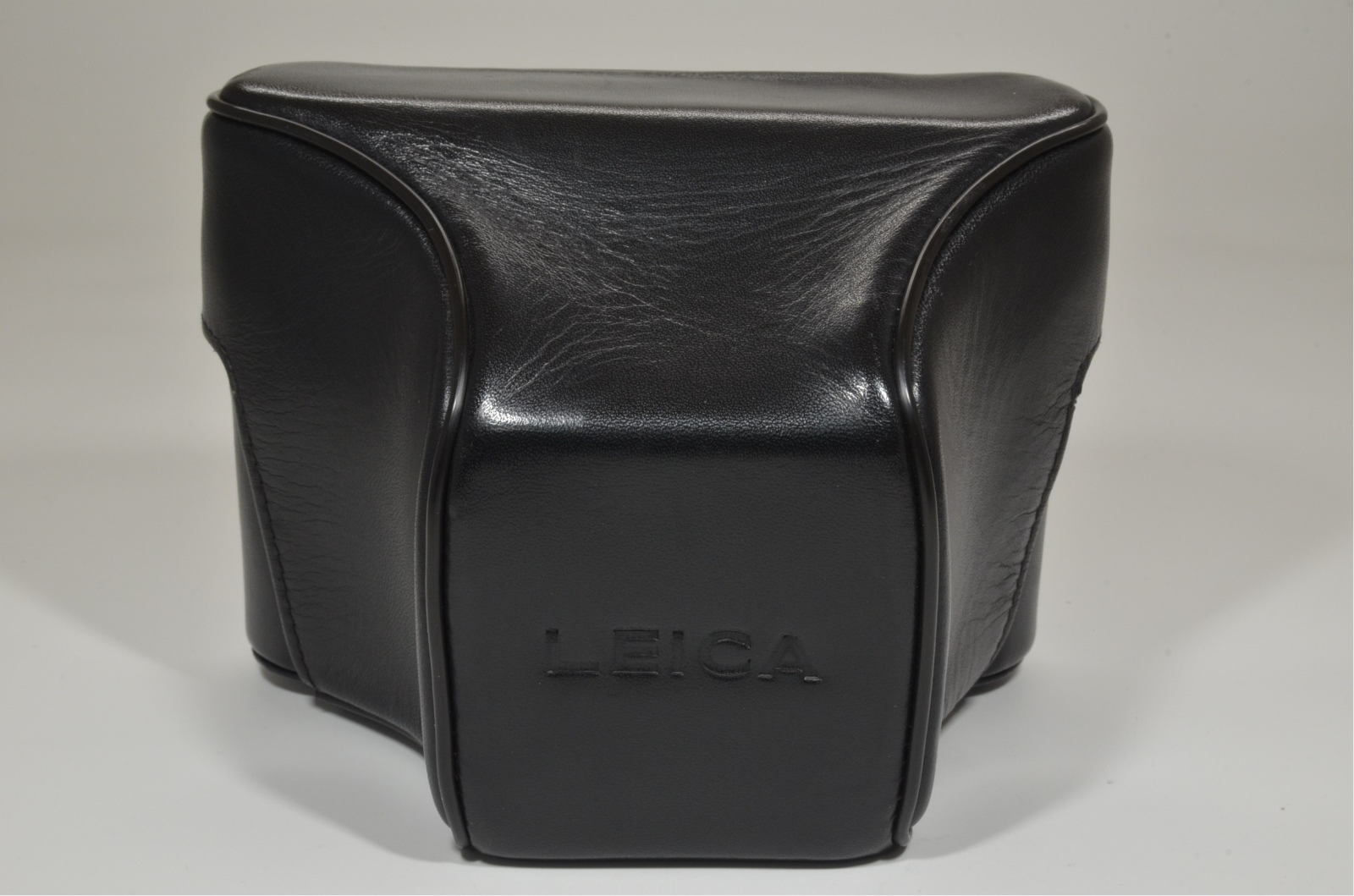 leica m6 0.72 black rangefinder serial no.1689478 year 1986 with case
