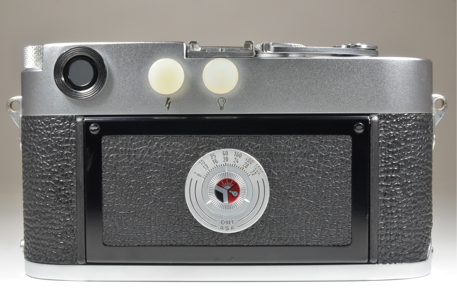 leica m3 double stroke s/n 886839 year 1957 with strap
