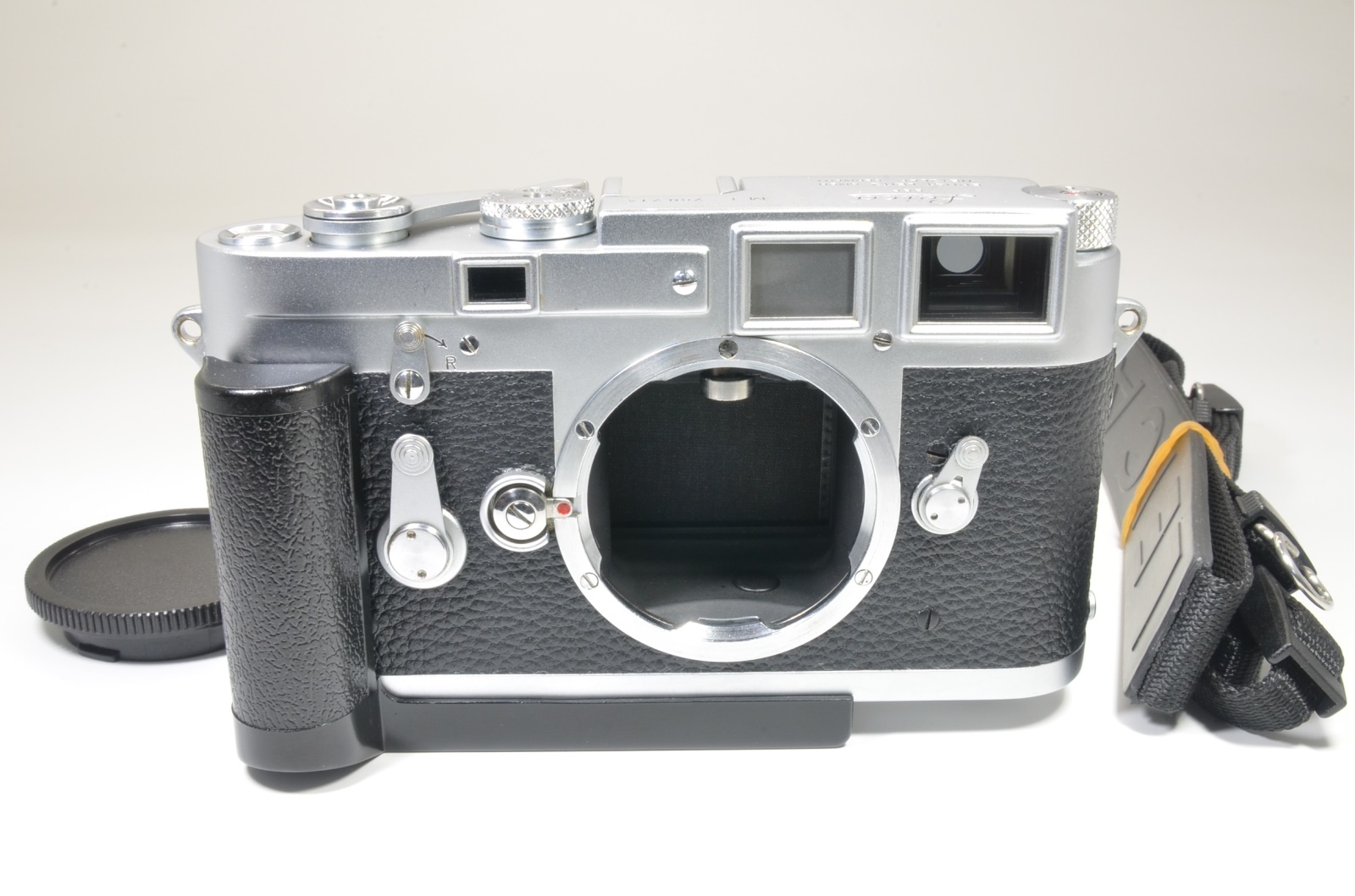 leica m3 double stroke s/n 780714 year 1955 with hand grip from japan shooting tested