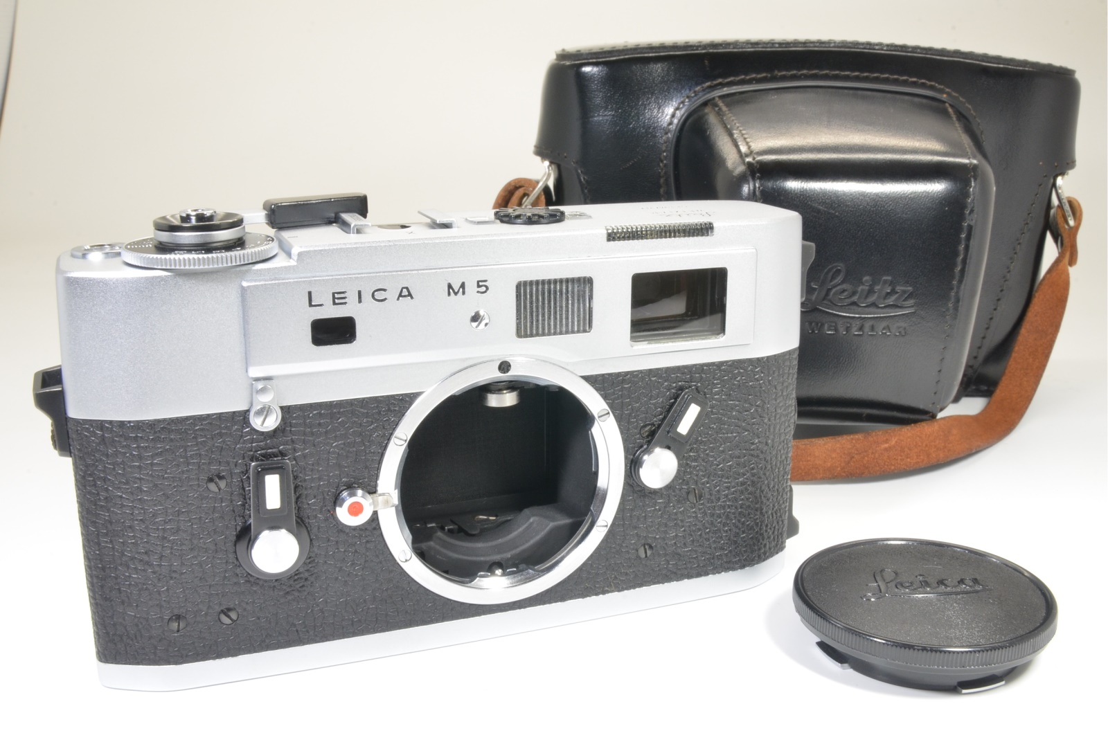 leica m5 silver chrome 3 lug s/n 1362096 year 1973 shooting tested