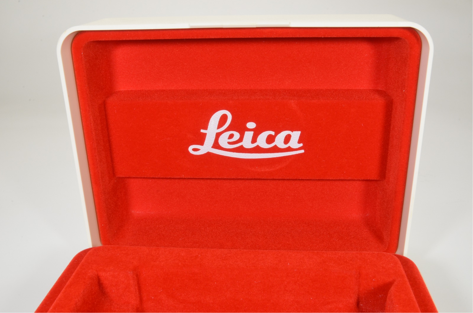 leica m6 (10412) plastic case only with english instructions from japan