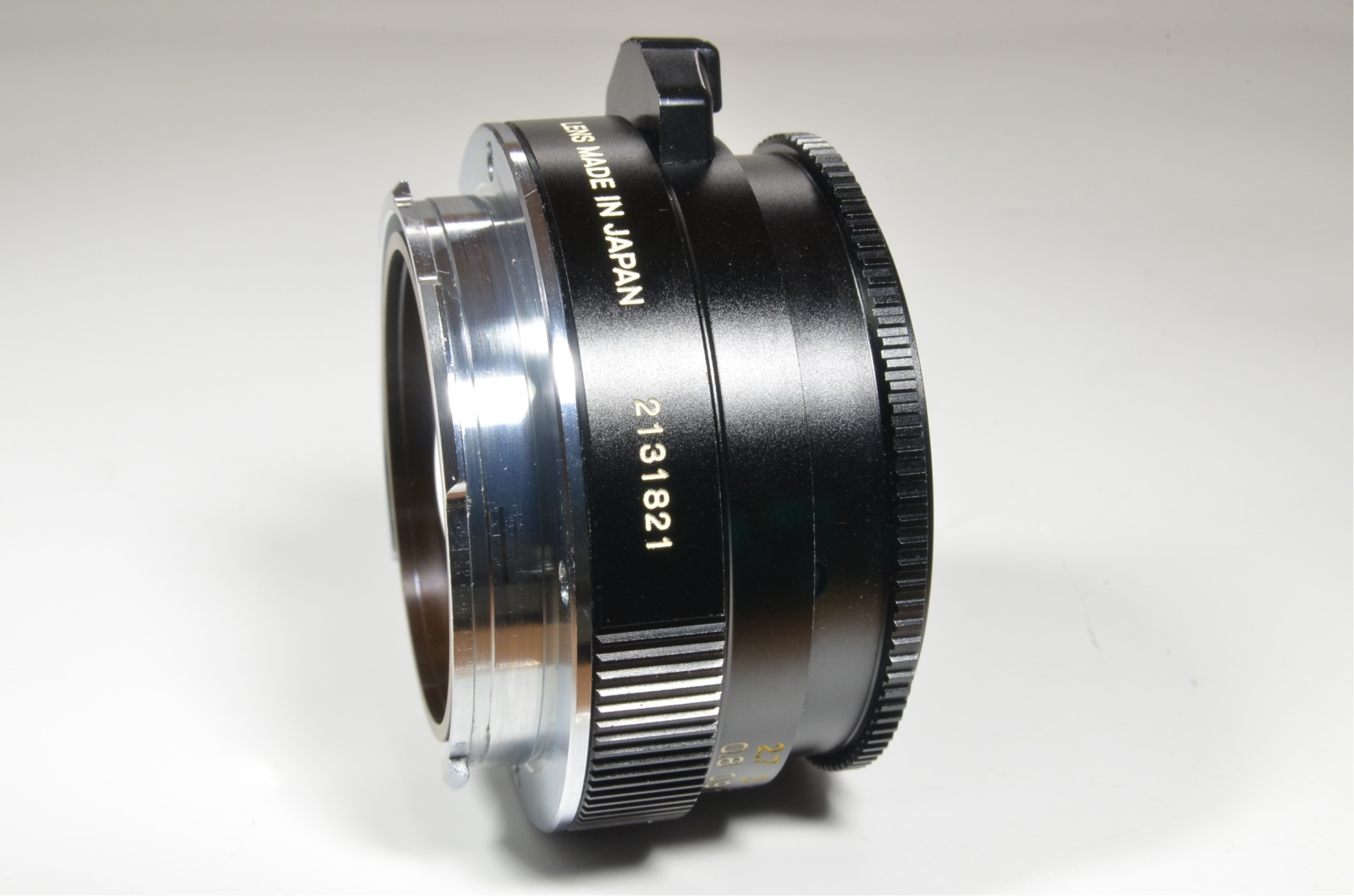 minolta cle film camera, m-rokkor 40mm, 28mm, 90mm, flash and grip