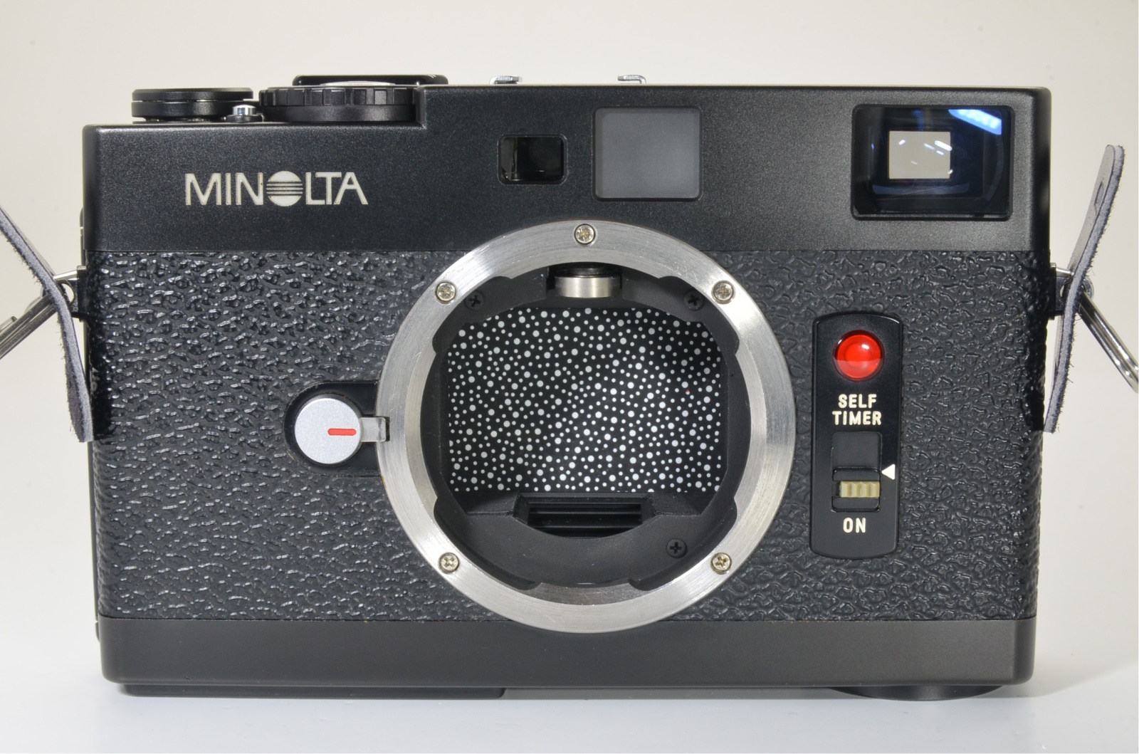 minolta cle film camera with m-rokkor 28mm, 90mm and grip shooting tested
