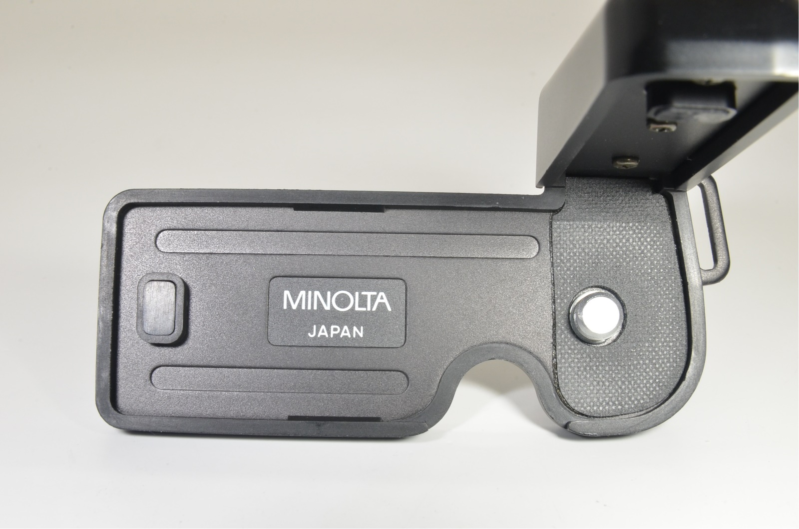 minolta cle film camera with m-rokkor 40mm f2 and hand grip film tested