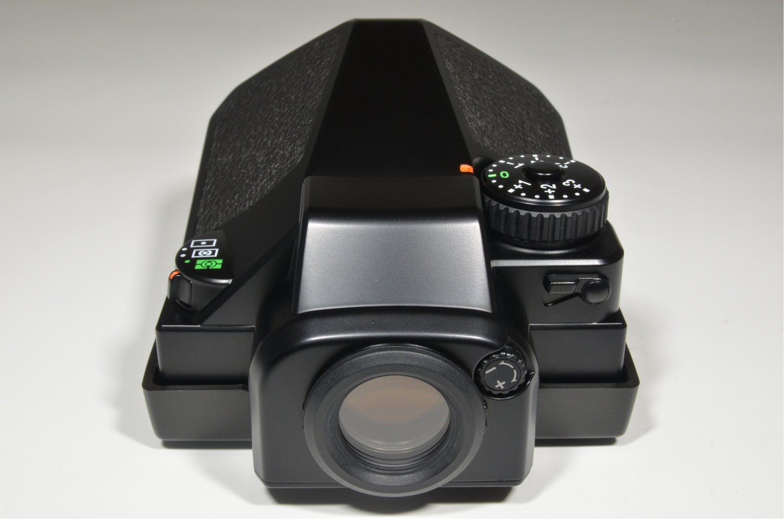 pentax 67 ii medium format slr film camera with wood grip
