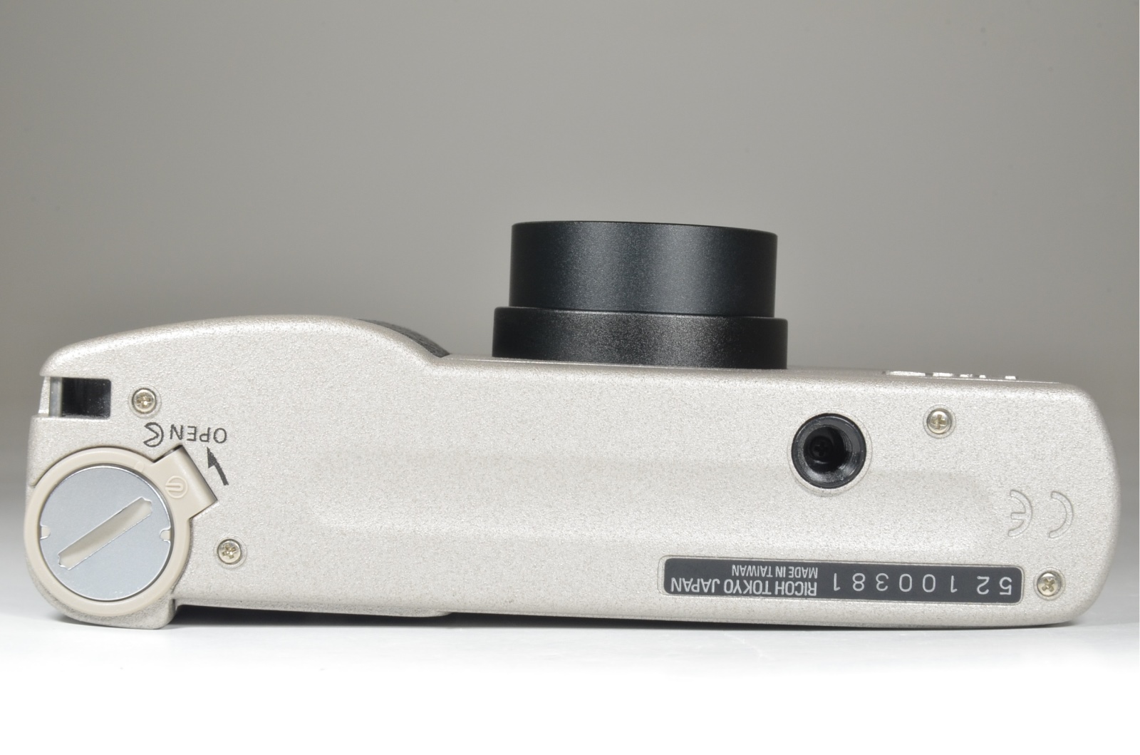 ricoh gr1v date silver 28mm f2.8 point & shoot 35mm film camera