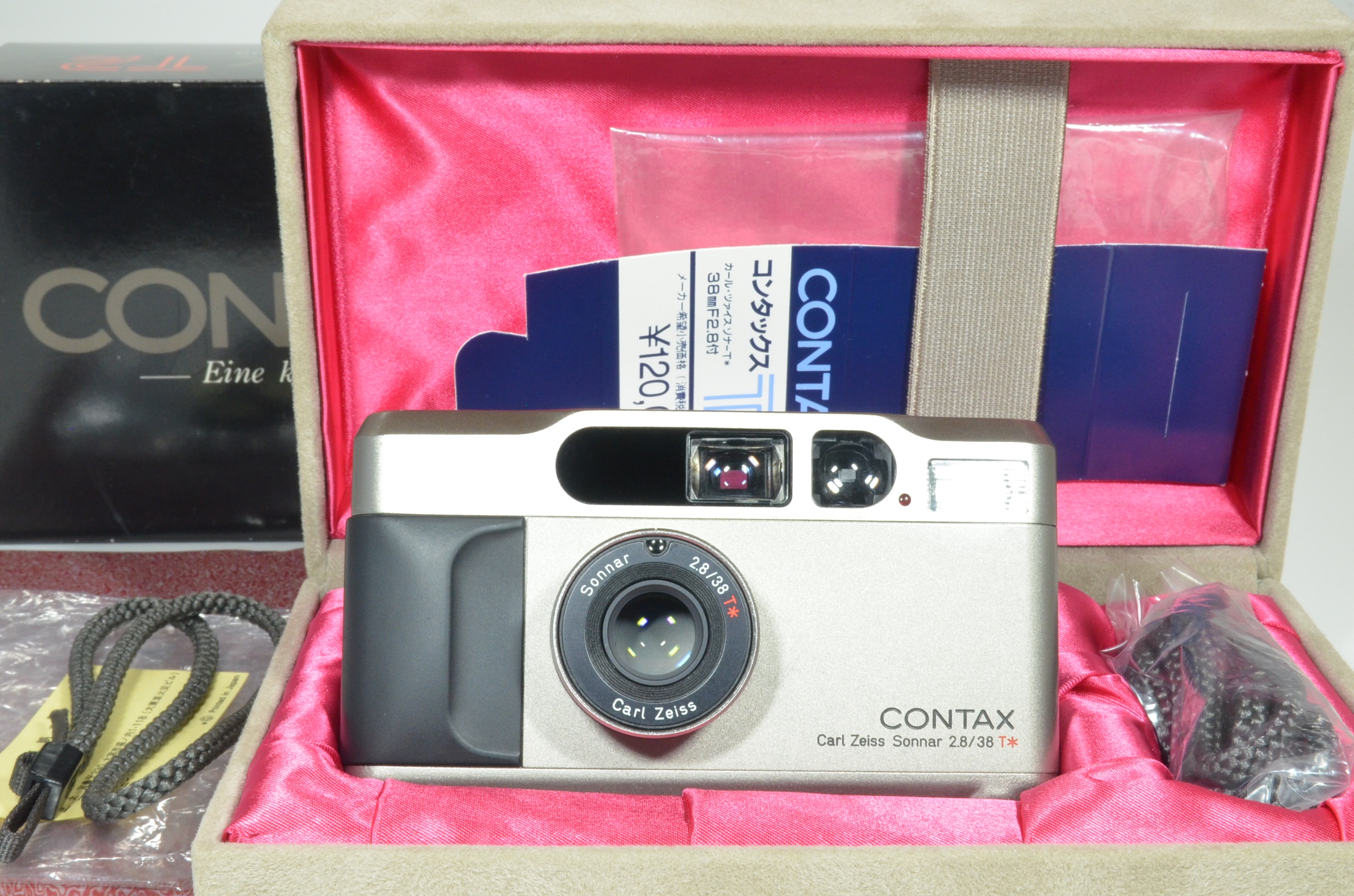 contax t2 titanium silver p&s 35mm film camera in boxed