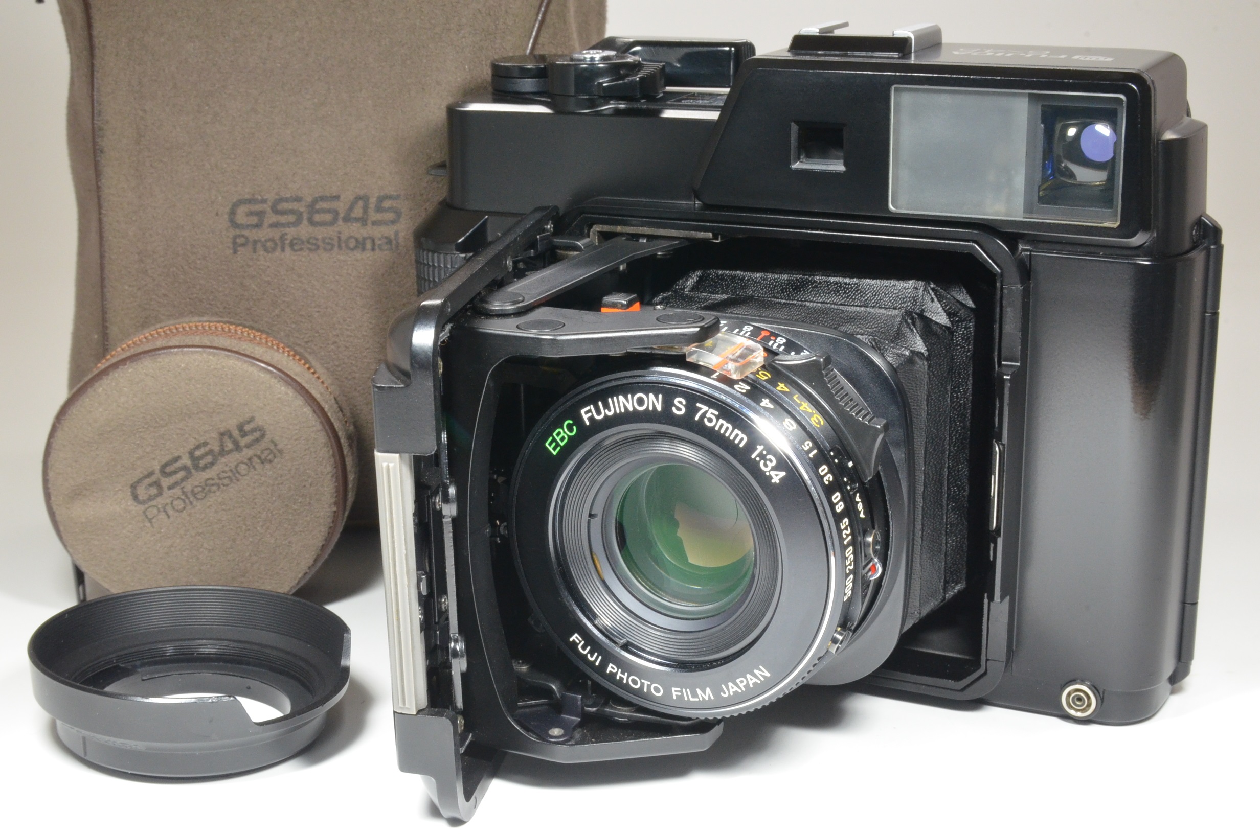 fujifilm fujica gs645 camera 75mm f3.4 with lens hood