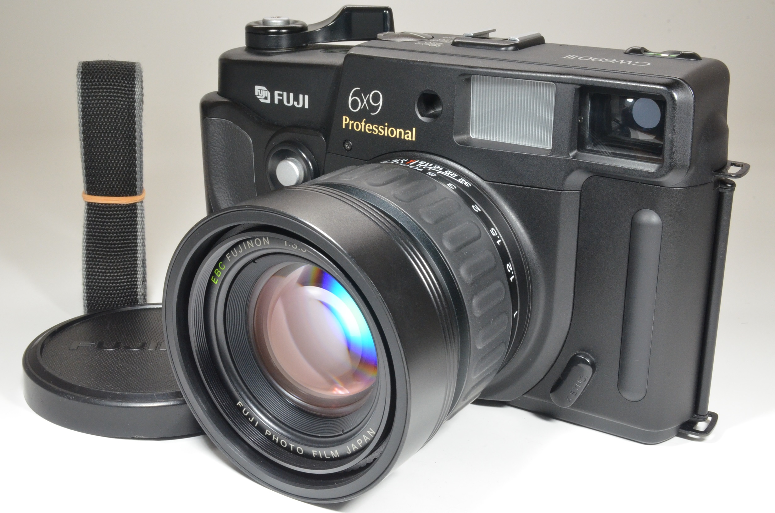 fuji fujifilm gw690iii 90mm f3.5 medium format film camera