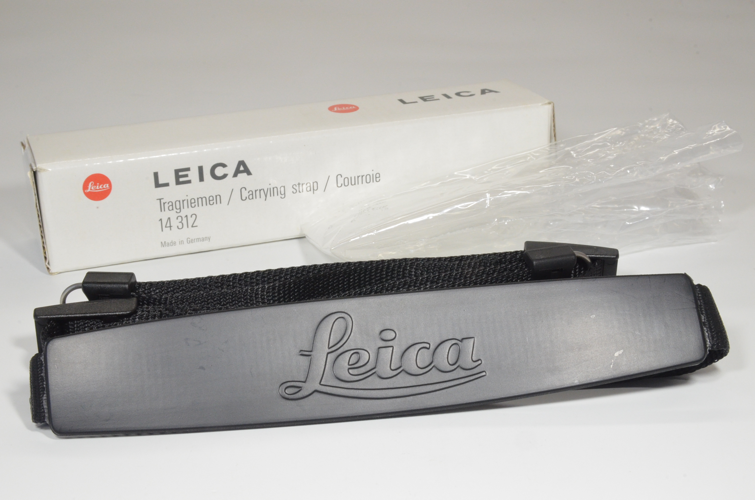 leica original camera strap 14312 for m6, m4, m3, m2   unused