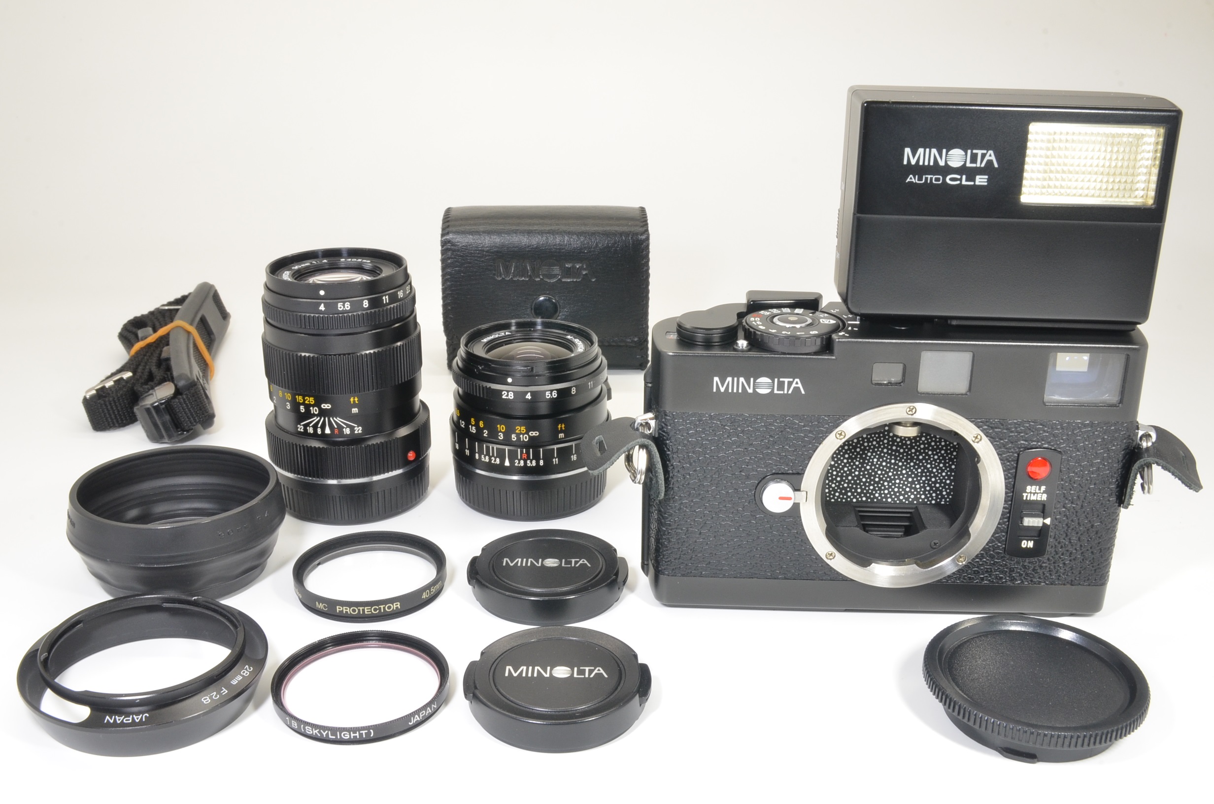 minolta cle film camera with m-rokkor 28mm, 90mm, flash  shooting tested