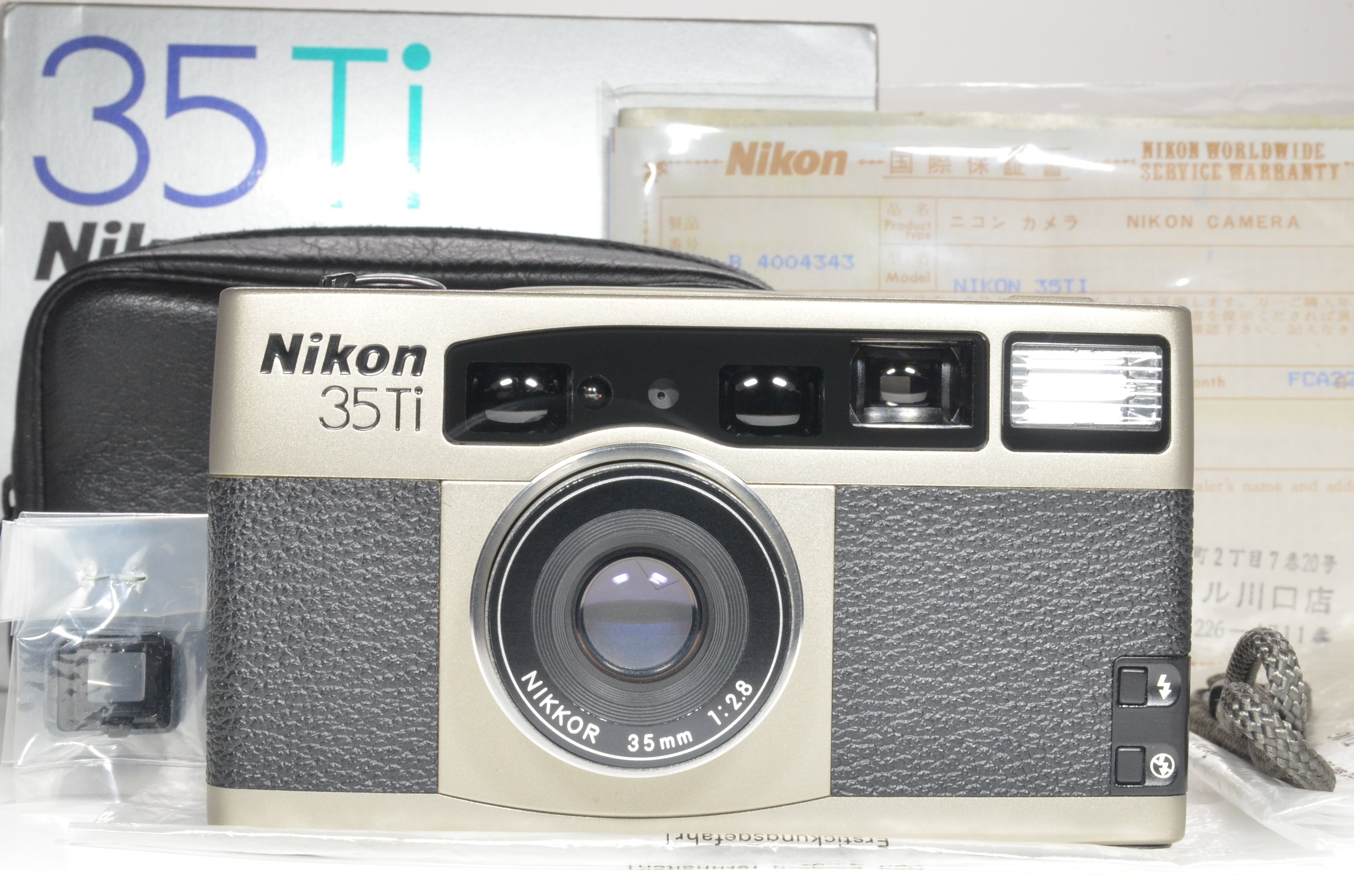 nikon 35ti in boxed point & shoot 35mm film camera 35mm f2.8