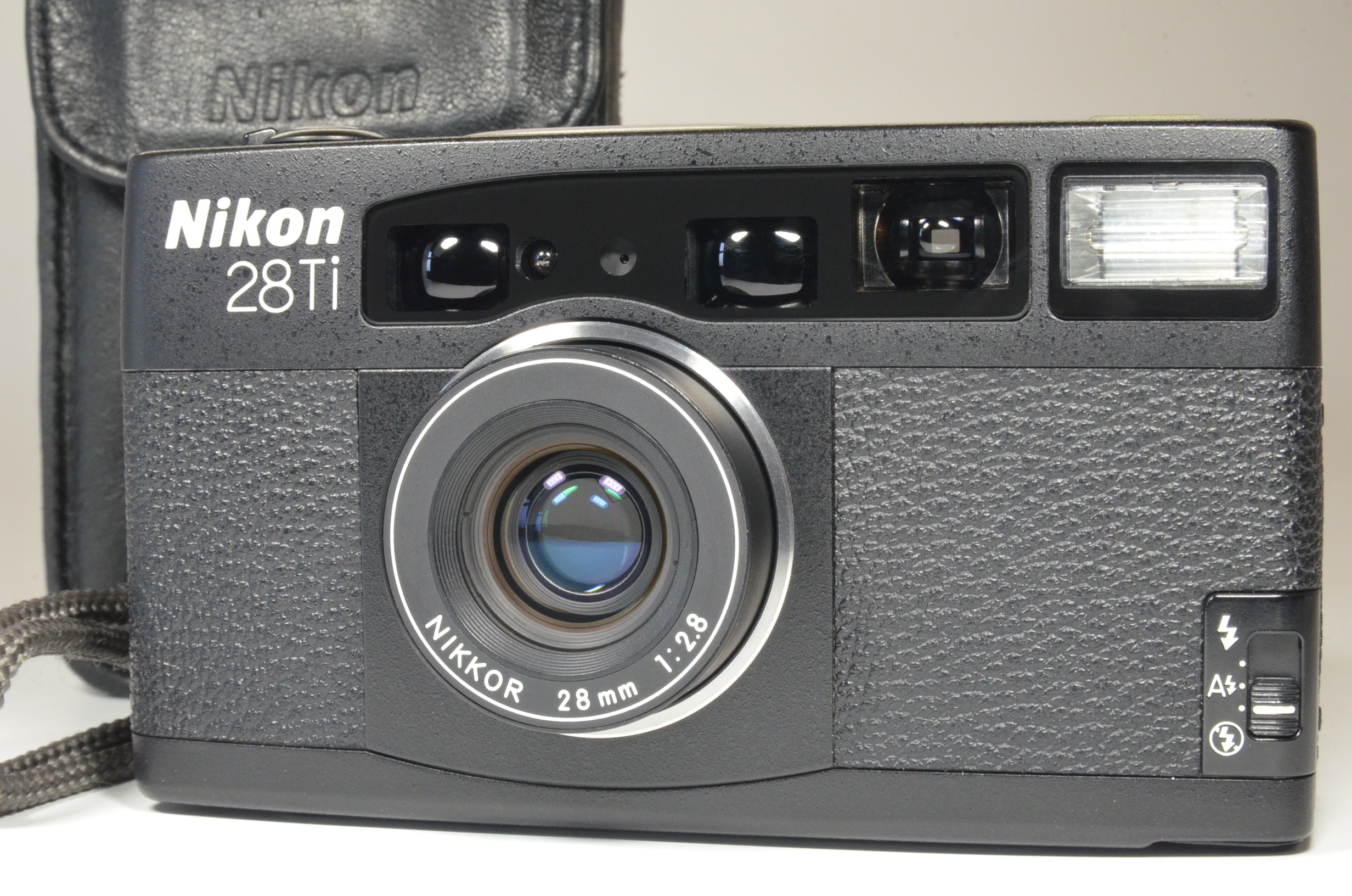 nikon 28ti p&s 35mm film camera lens 28mm f2.8   shooting tested