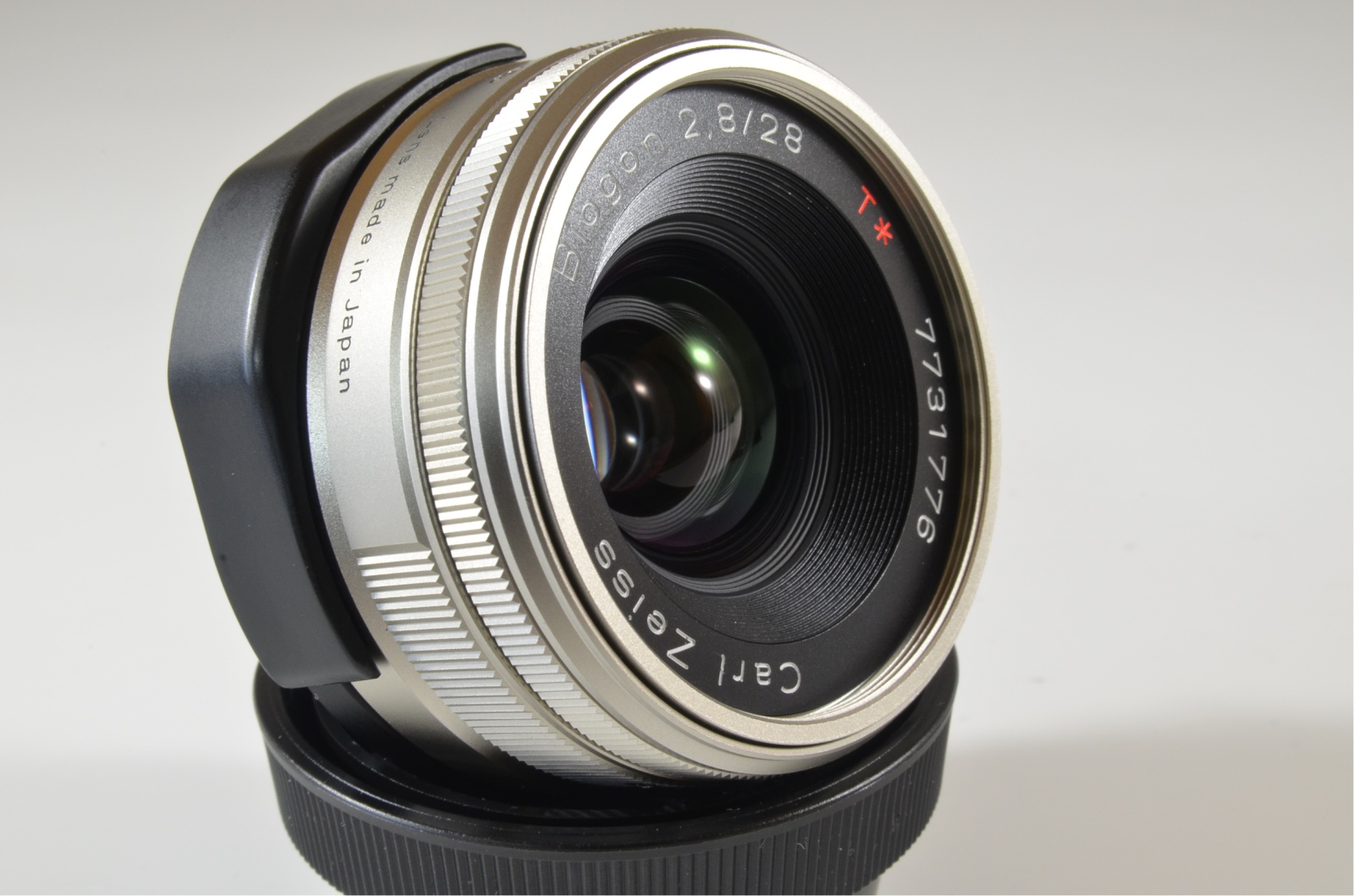 Contax Carl Zeiss T* Biogon 28mm f2.8 G Lens #a0032 | SuperB JAPAN CAMERA