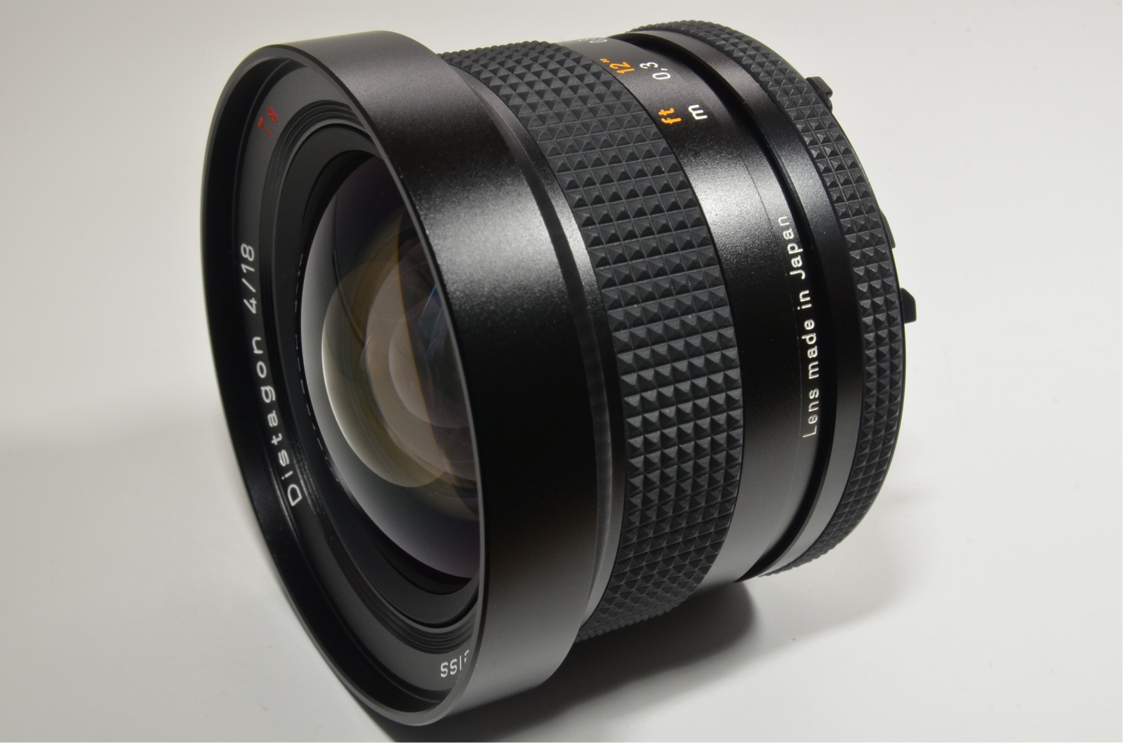 CONTAX Carl Zeiss Distagon T* 18mm f4 MMJ with 70/86 RING and 