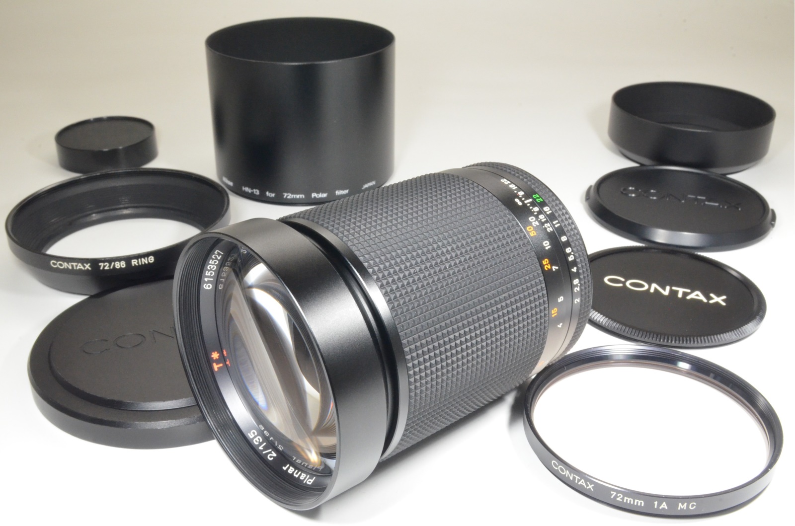 CONTAX Carl Zeiss Planar T* 135mm f2 MMG West Germany with 2 Lens Hoods
